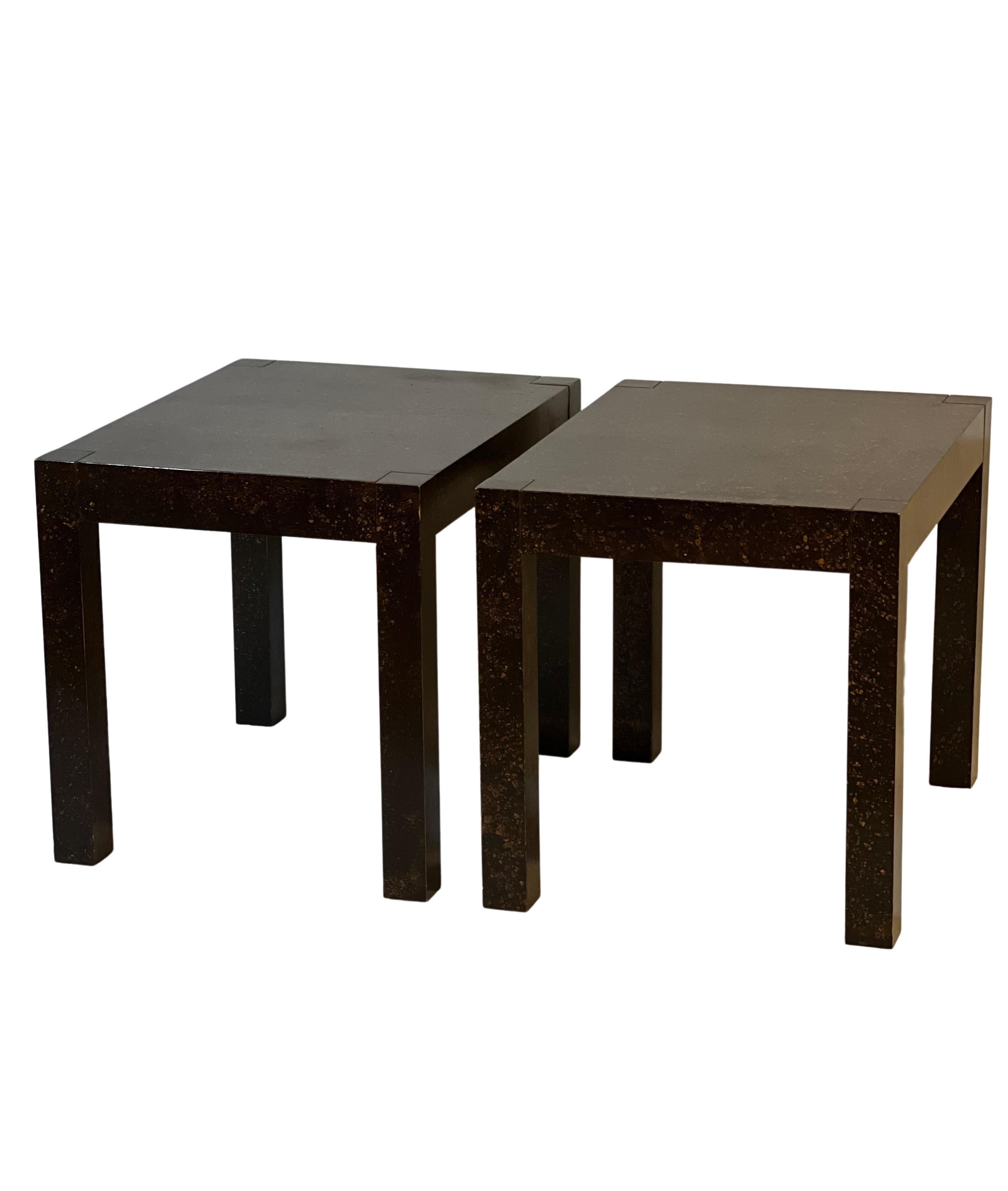 Vintage Drexel Parsons oil drop finish side tables, a pair.

Beautiful pair of side tables with a distinctive oil drop finish.  This technique is characterized by a free-form design of gold speckles or 