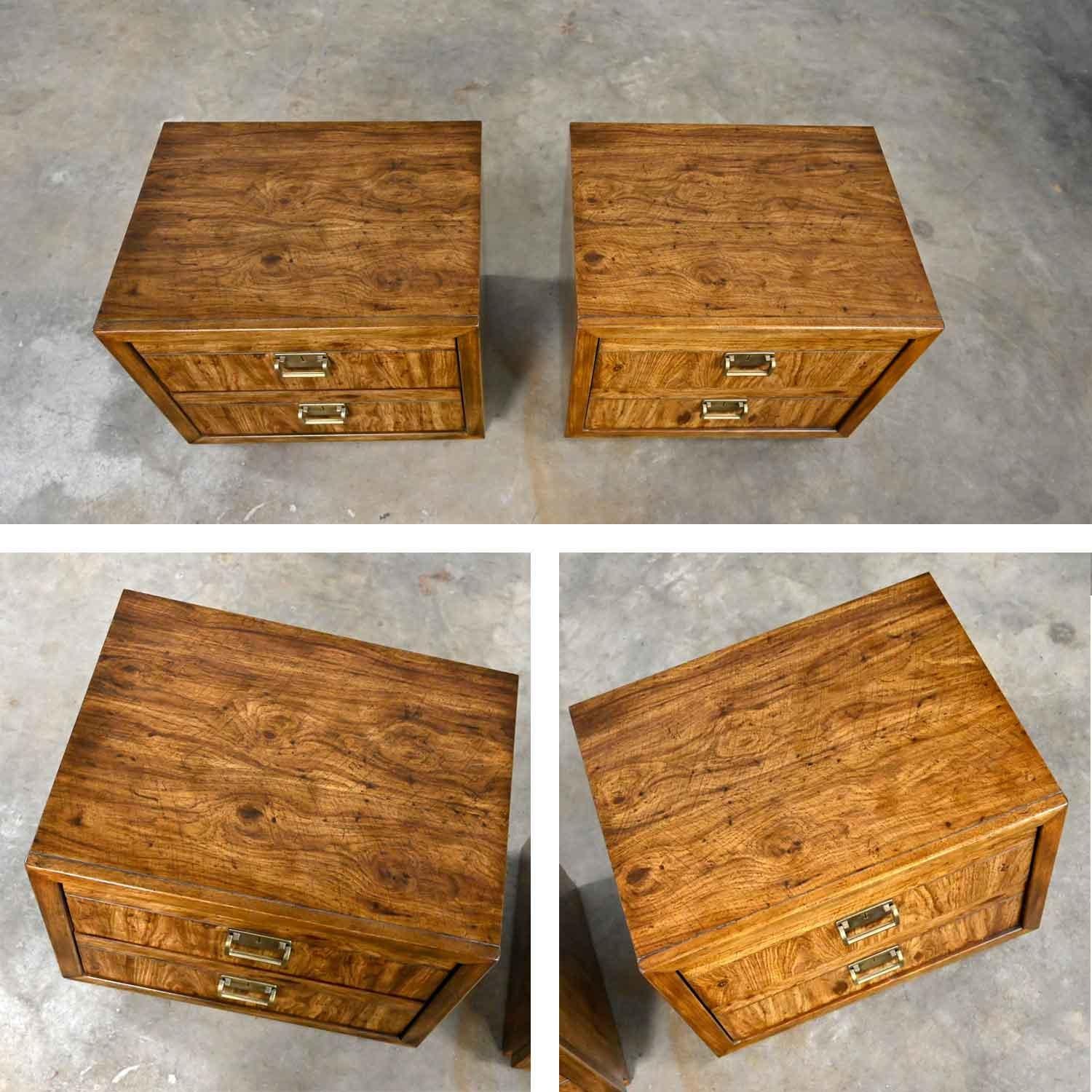 Paire de tables de nuit vintage Drexel Weatherwood Collection Campaign Cabinet Style en vente 4