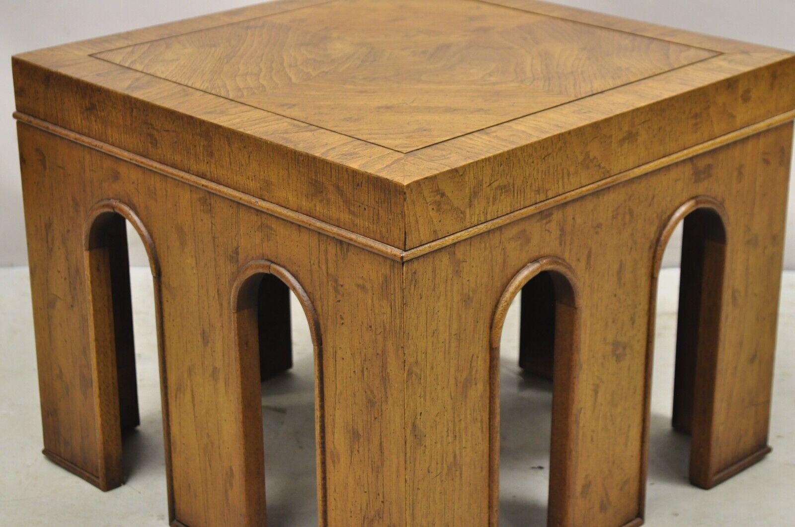 Table d'appoint vintage Drexel Wellington en arc de cercle style Hollywood Regency en vente 3