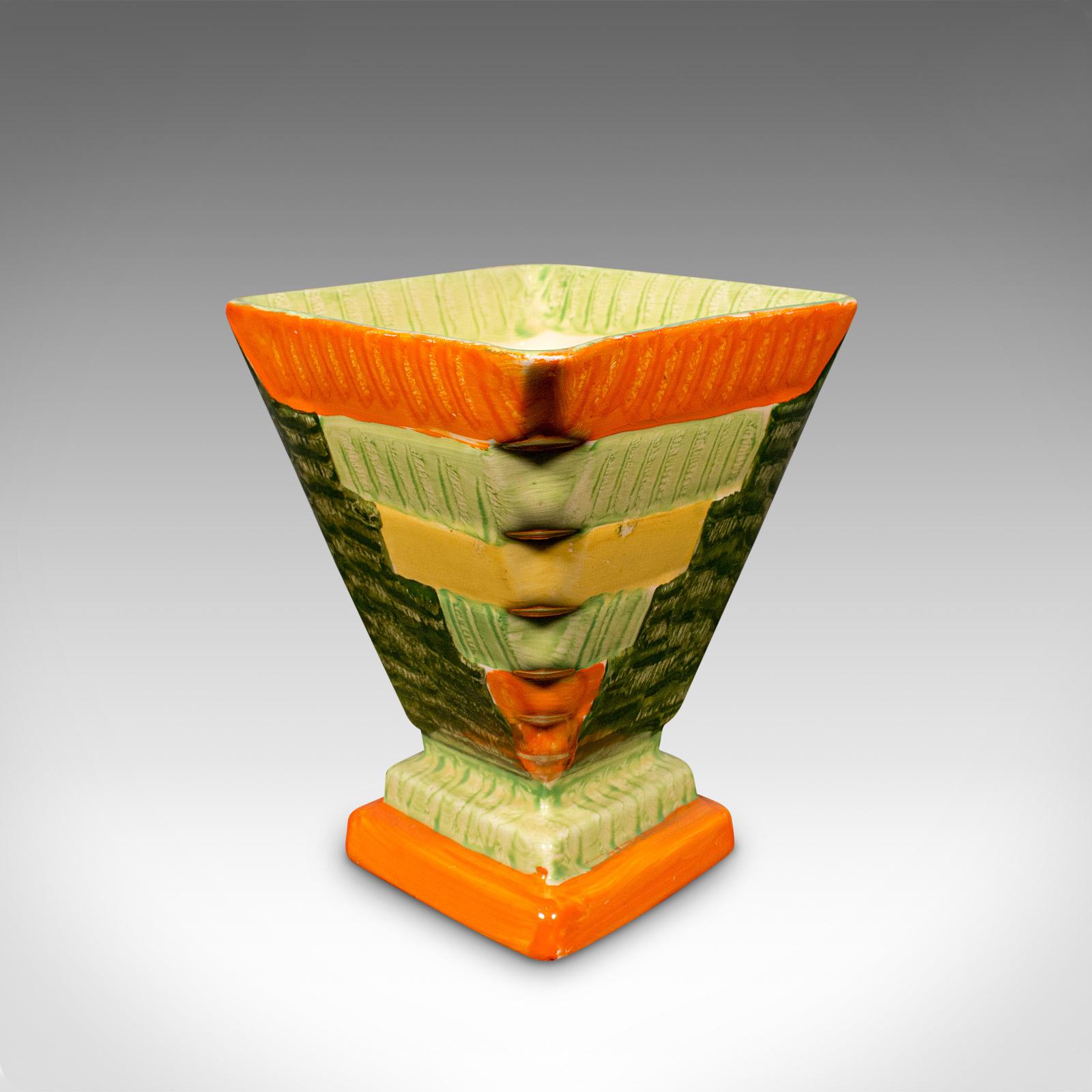Dried Flower Vase, englisch, handbemalte Keramik, Topf, Art déco, um 1930 im Angebot 1
