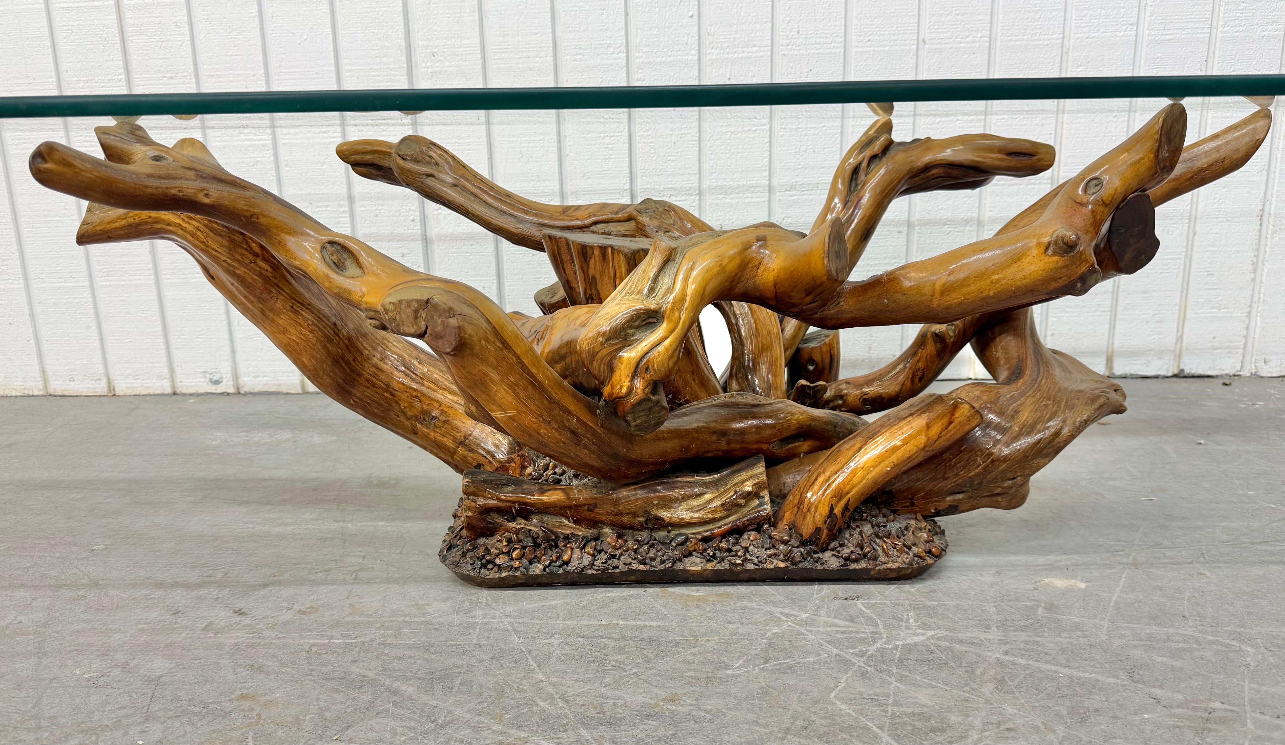 Table basse vintage Drift Wood Glass Top Bon état - En vente à Clarksboro, NJ