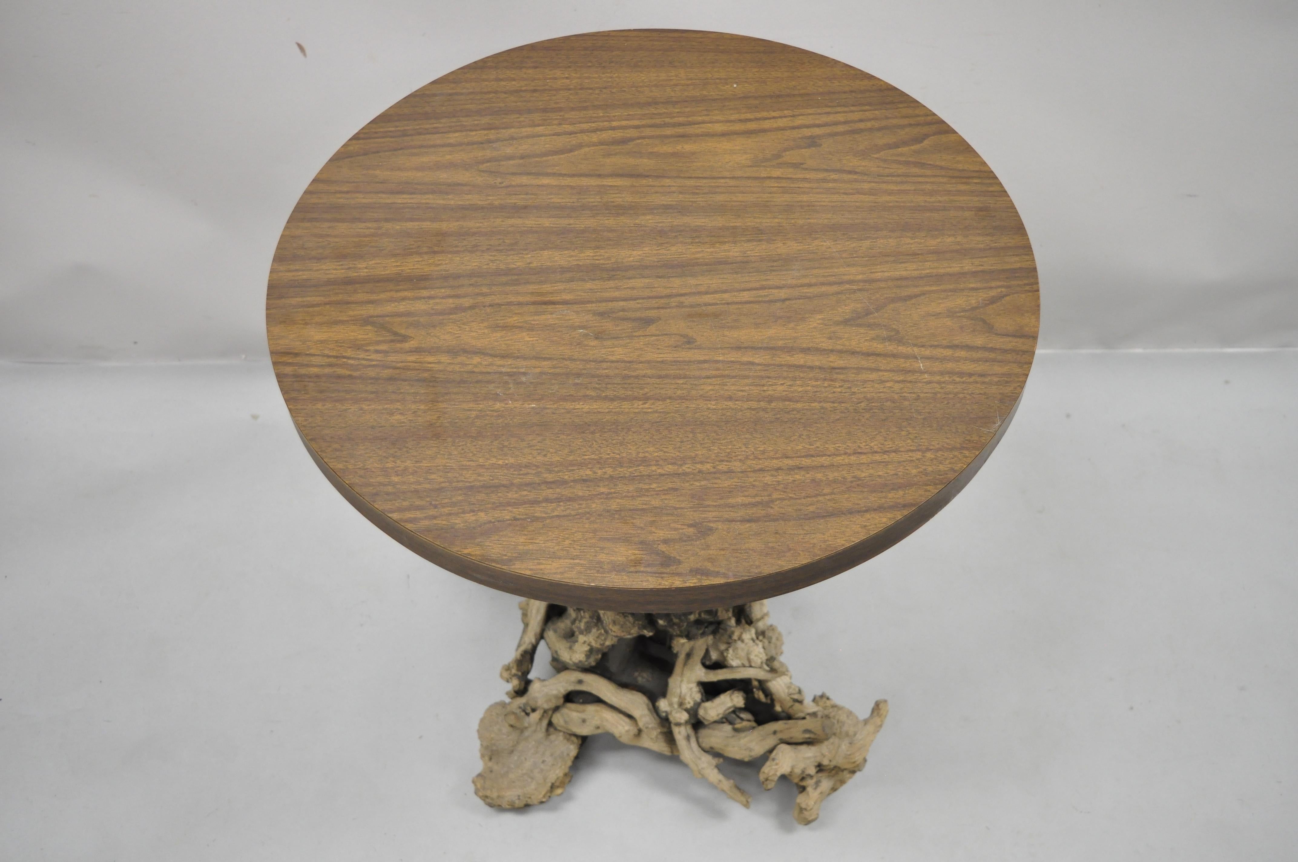 Table d'appoint vintage Driftwood Root Base Drift Wood Pedestal Naturalistic Accent Bon état - En vente à Philadelphia, PA