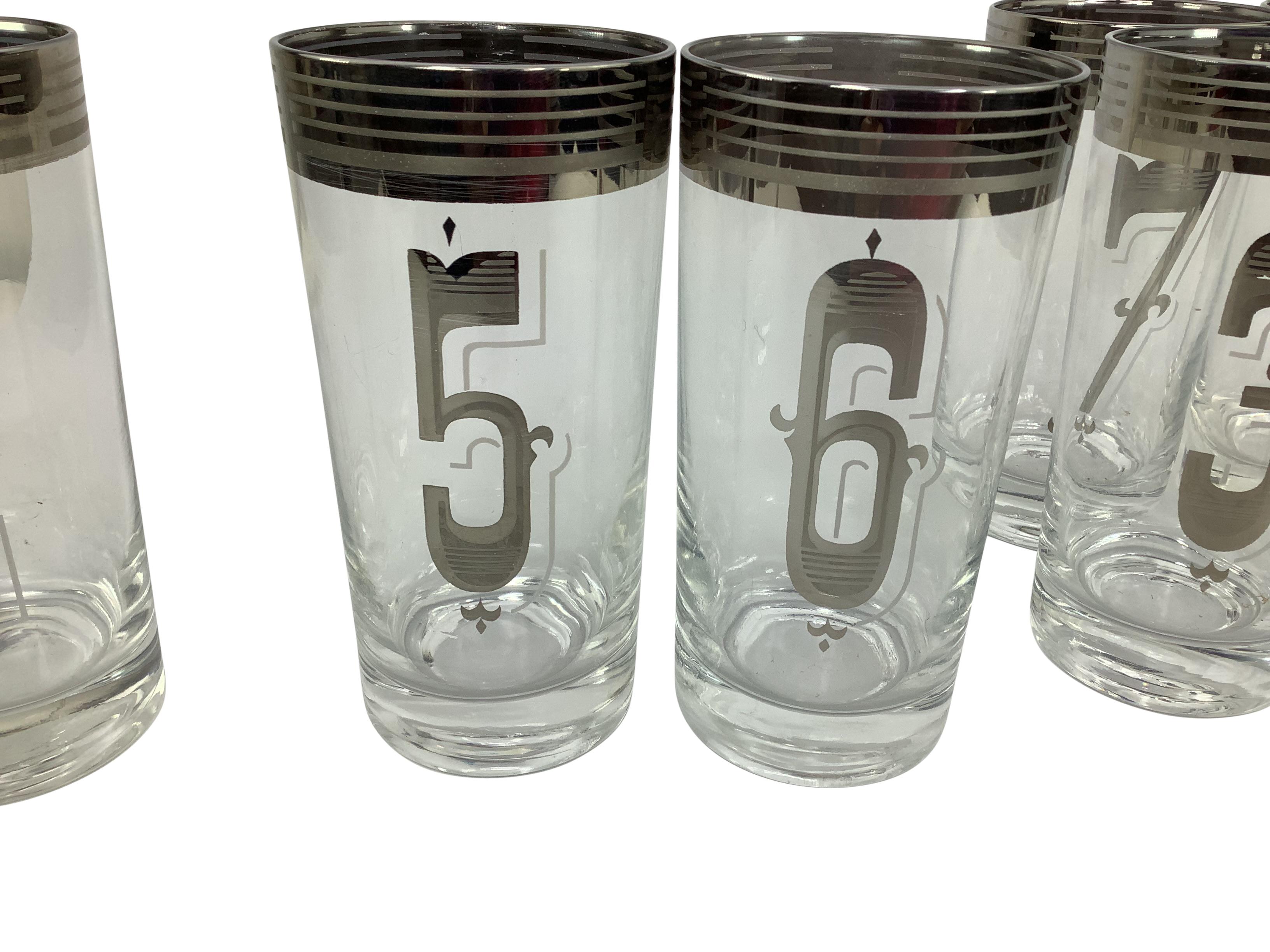 Vintage Drinks by the Numbers Highball Glasses - Set of 8 Numbered Glasses In Good Condition For Sale In Chapel Hill, NC