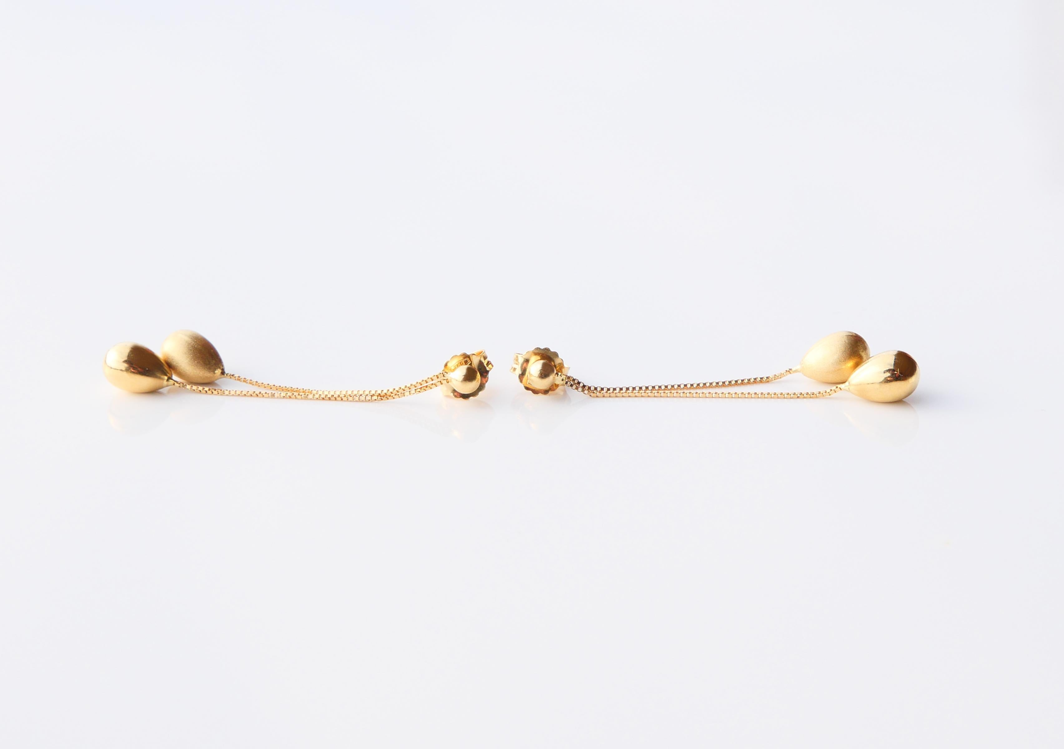 Vintage Drop Dangle Earrings solid 18K Gold / 2 gr For Sale 3