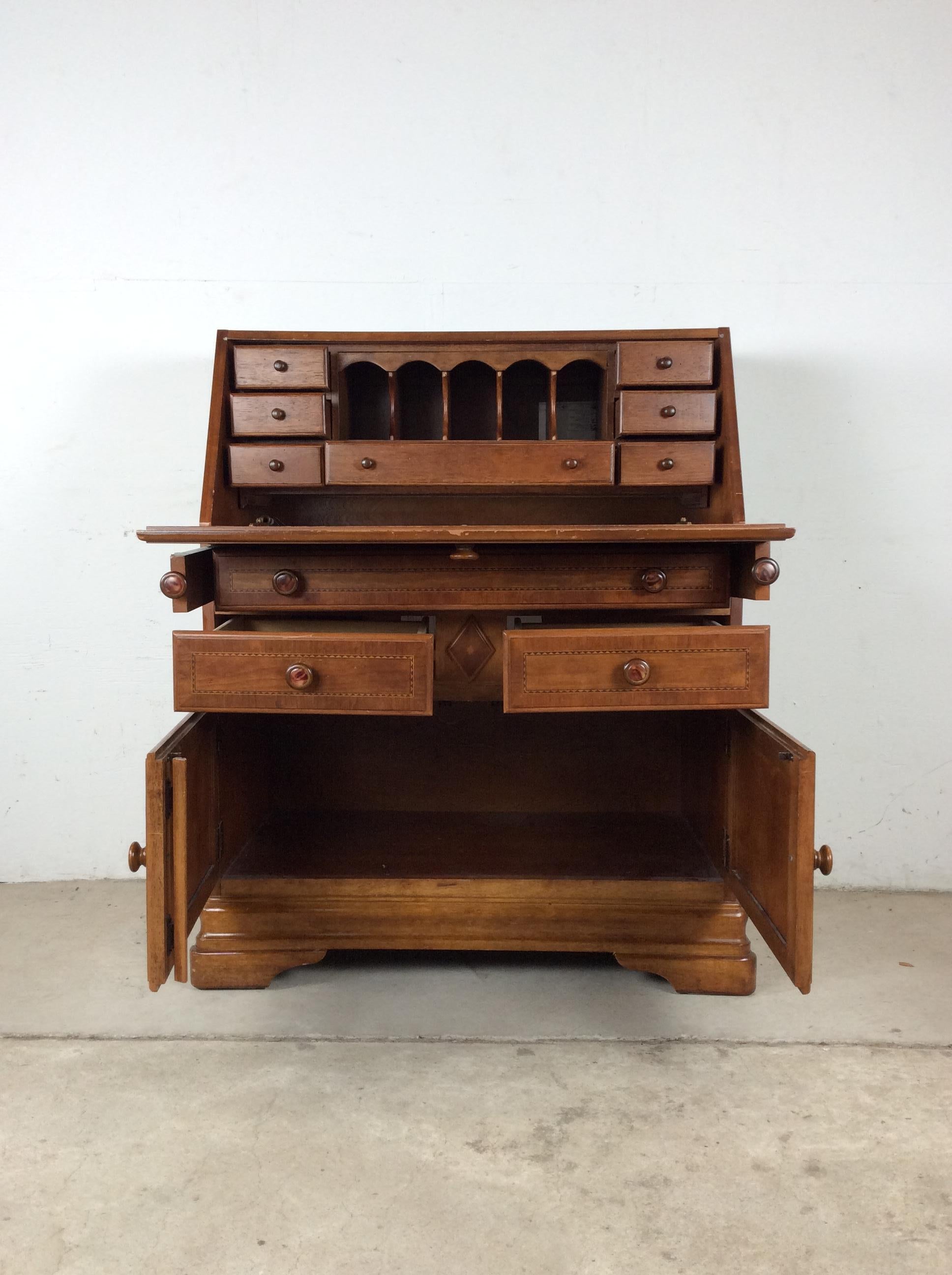 Vintage Drop Front Sekretär mit reichlich Stauraum im Angebot 10