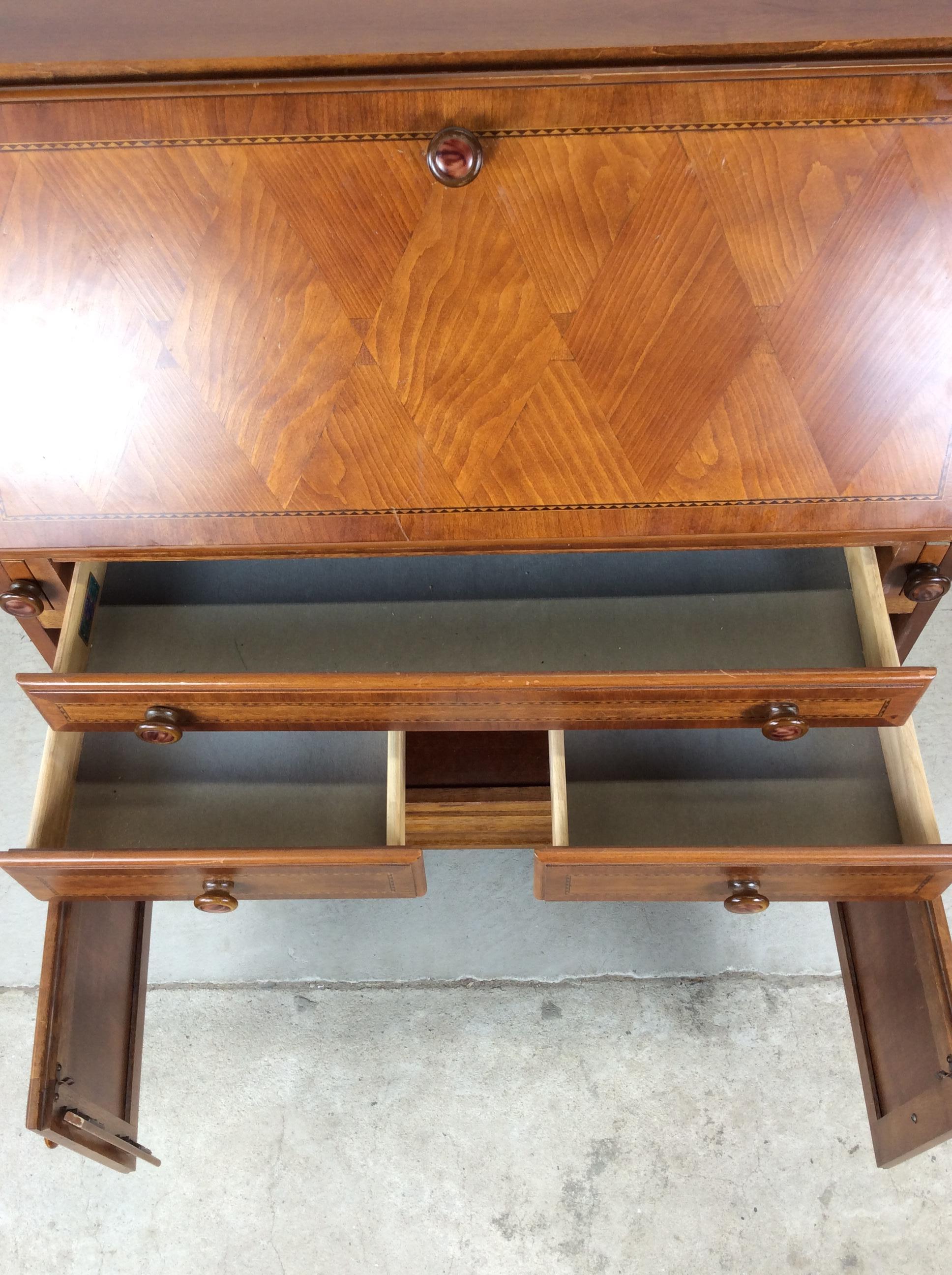 Vintage Drop Front Sekretär mit reichlich Stauraum im Angebot 12