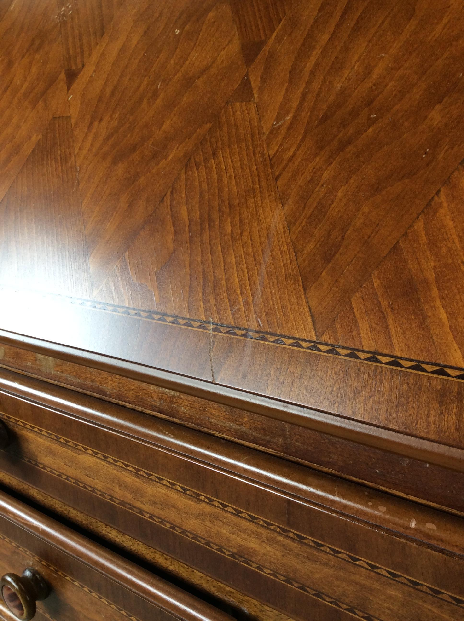 Vintage Drop Front Sekretär mit reichlich Stauraum im Zustand „Gut“ im Angebot in Freehold, NJ