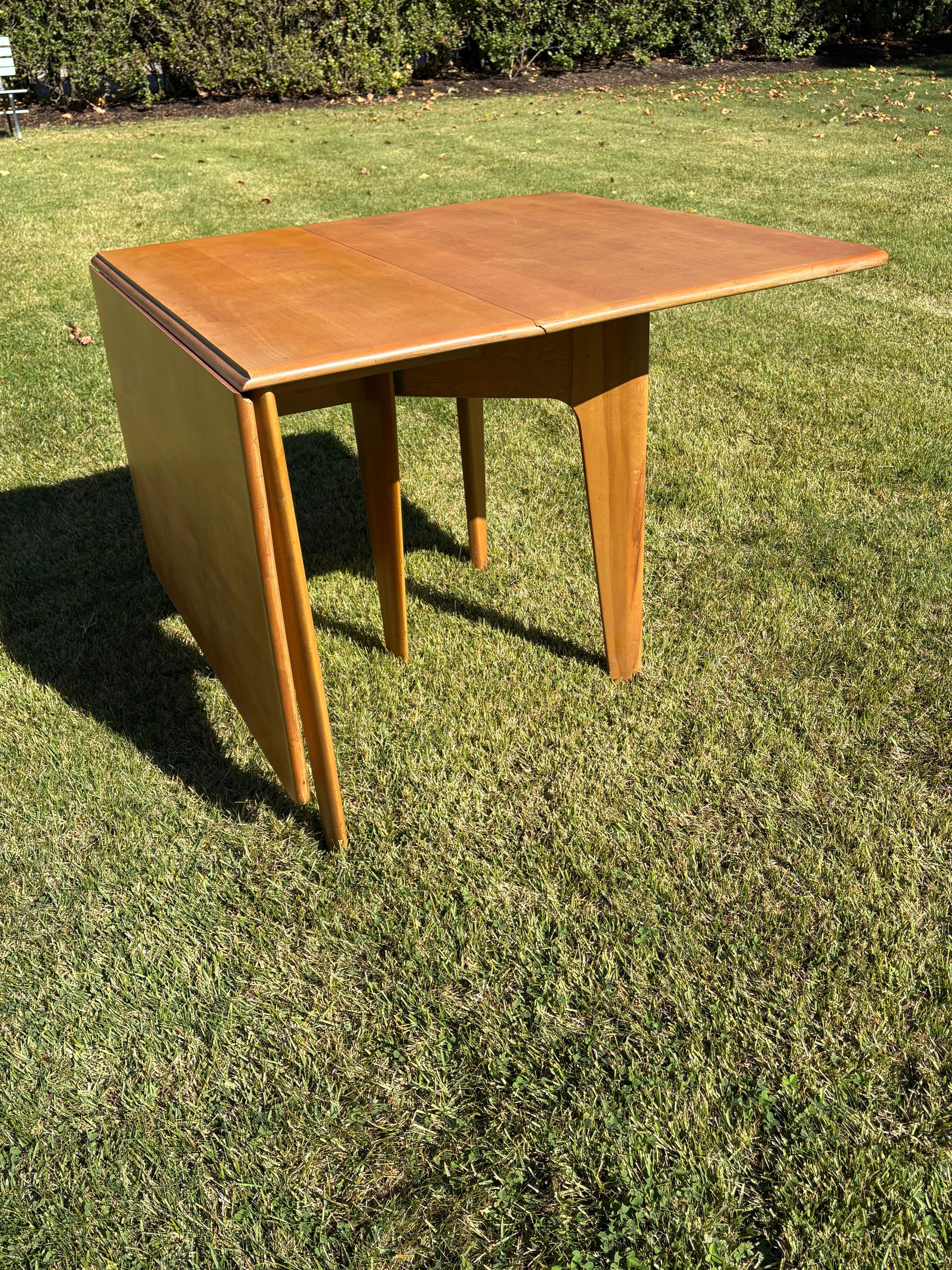 Table de salle à manger Heywood Wakefield vintage à abattant en vente 8