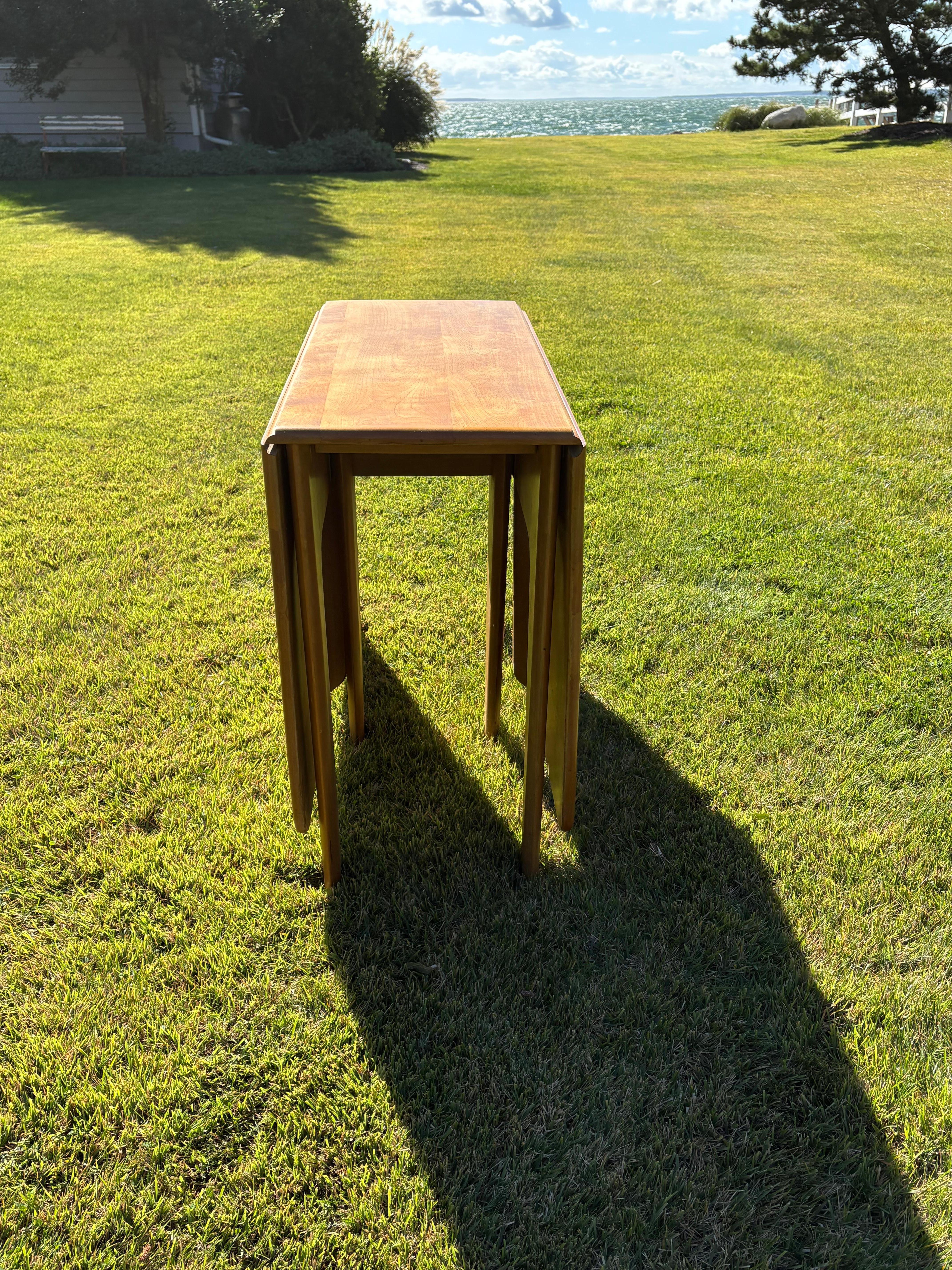 Table de salle à manger Heywood Wakefield vintage à abattant en vente 10