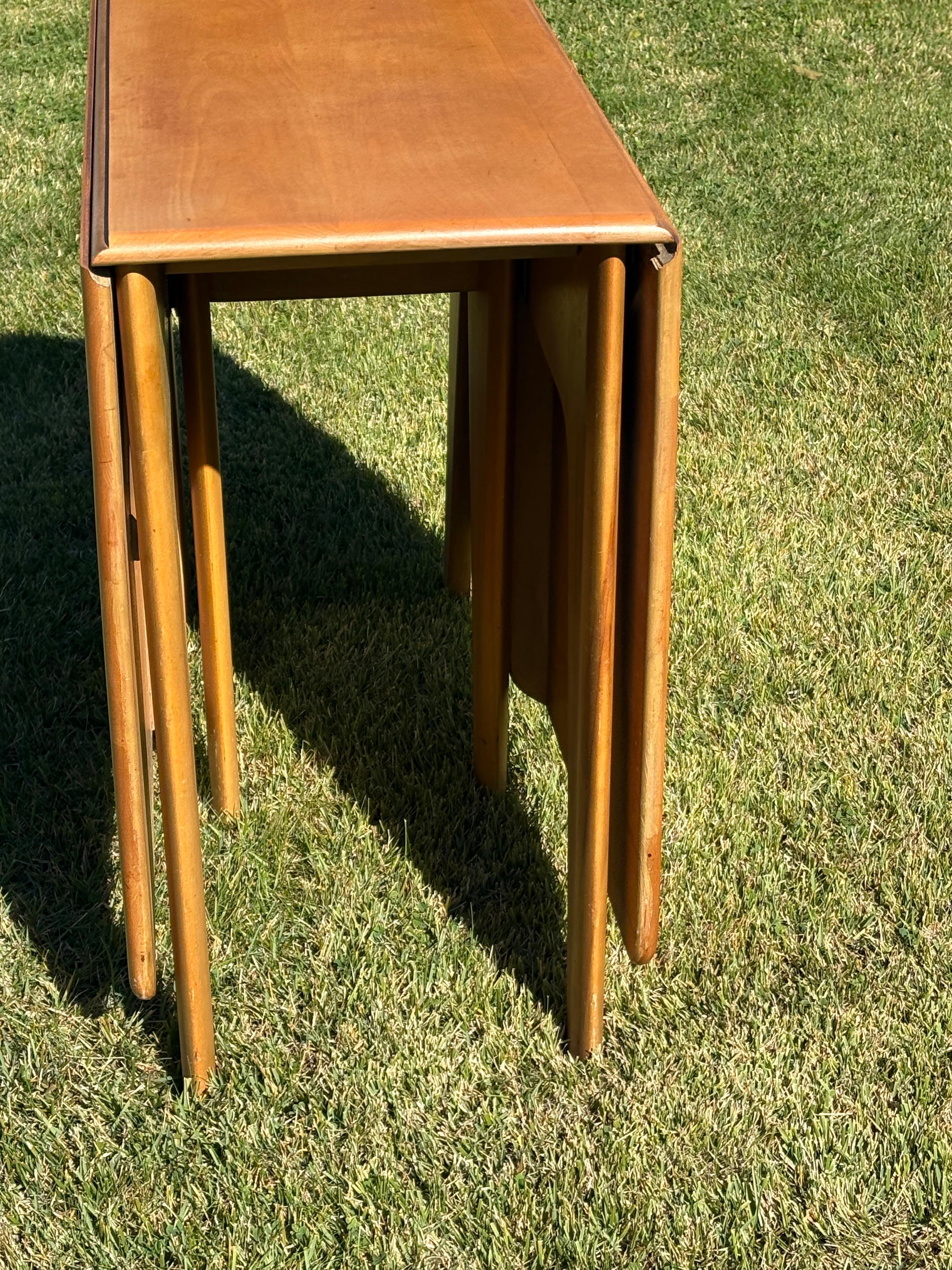 Table de salle à manger Heywood Wakefield vintage à abattant en vente 11