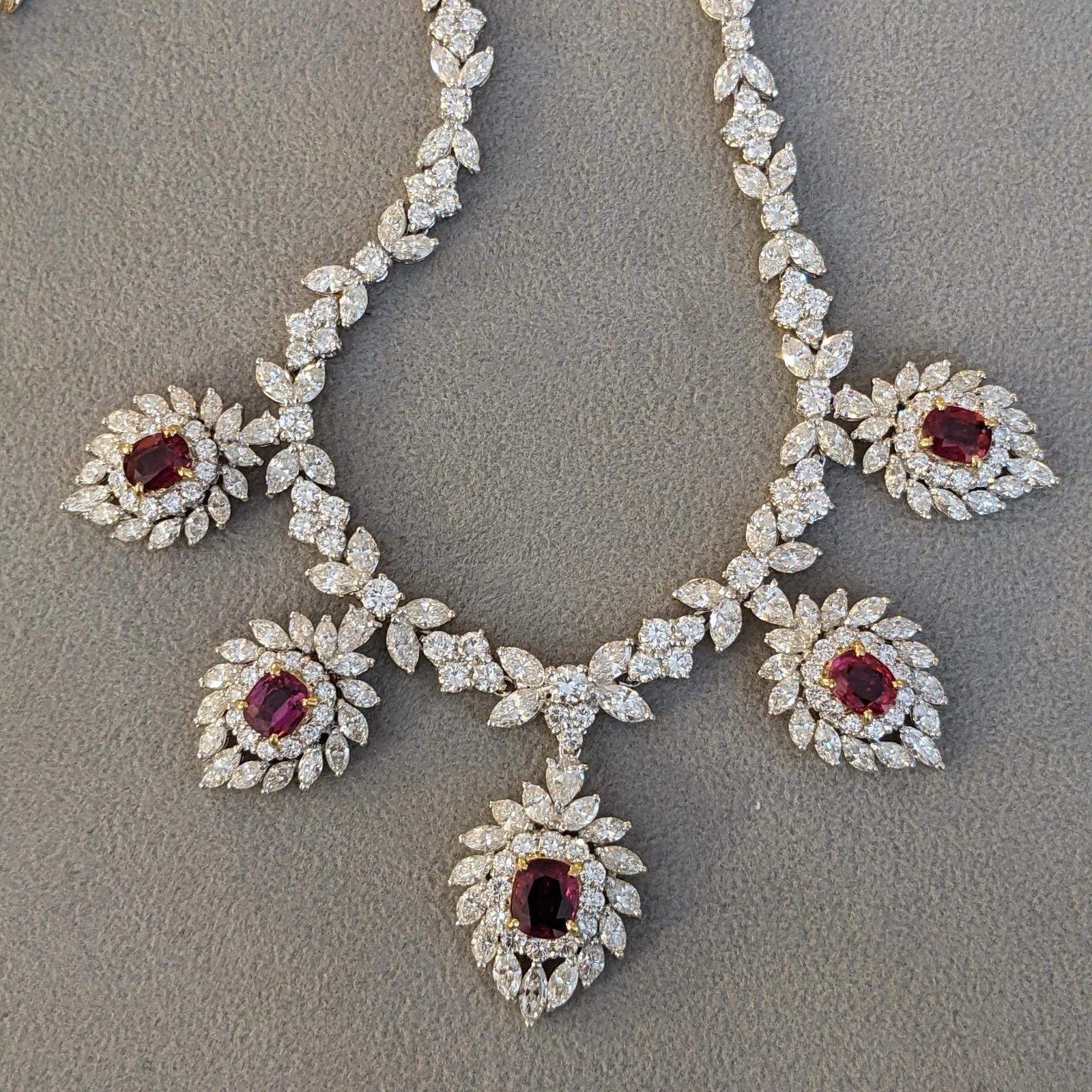 Donna Collana vintage con rubini e diamanti in oro giallo 18 carati in vendita
