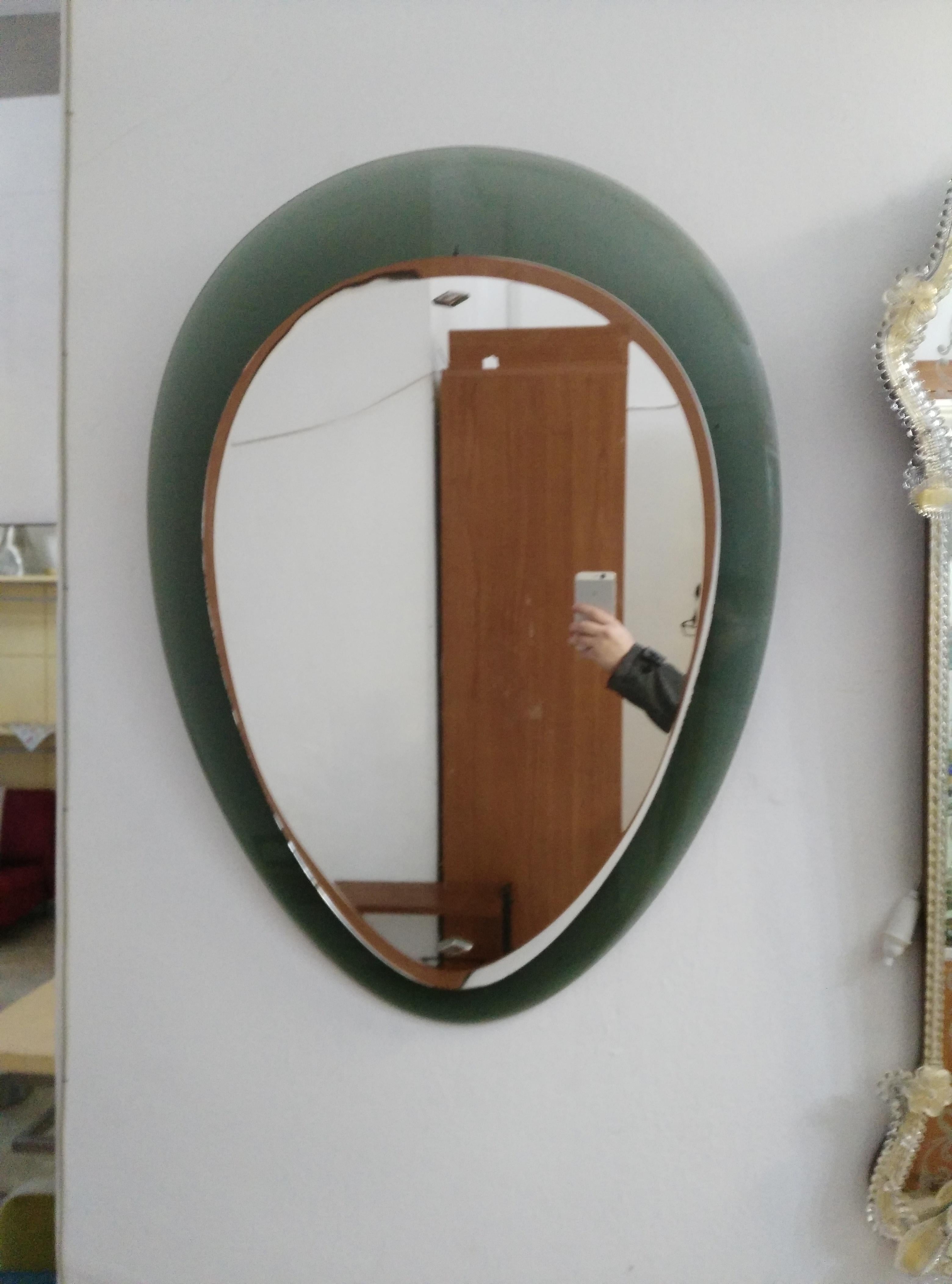 Italian Mid-century glass teardrop wall mirror made in Italy For Sale