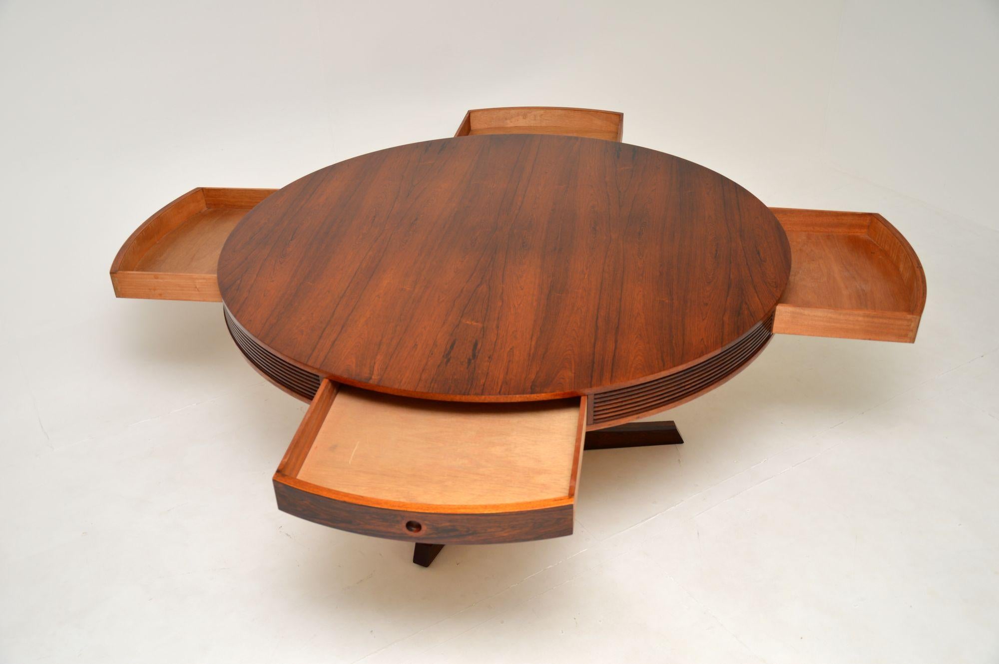 Mid-Century Modern Table de salle à manger à tambour vintage de Robert Heritage pour Archie Shine en vente