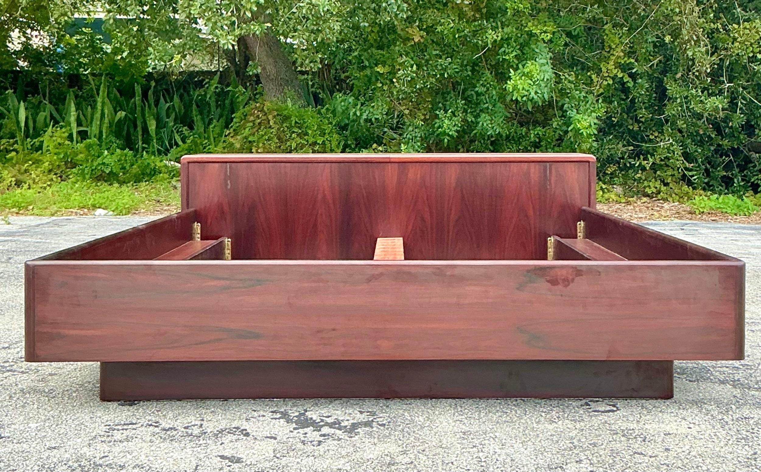 Marco de cama Queen Vintage Drylund Rosewood en venta 2