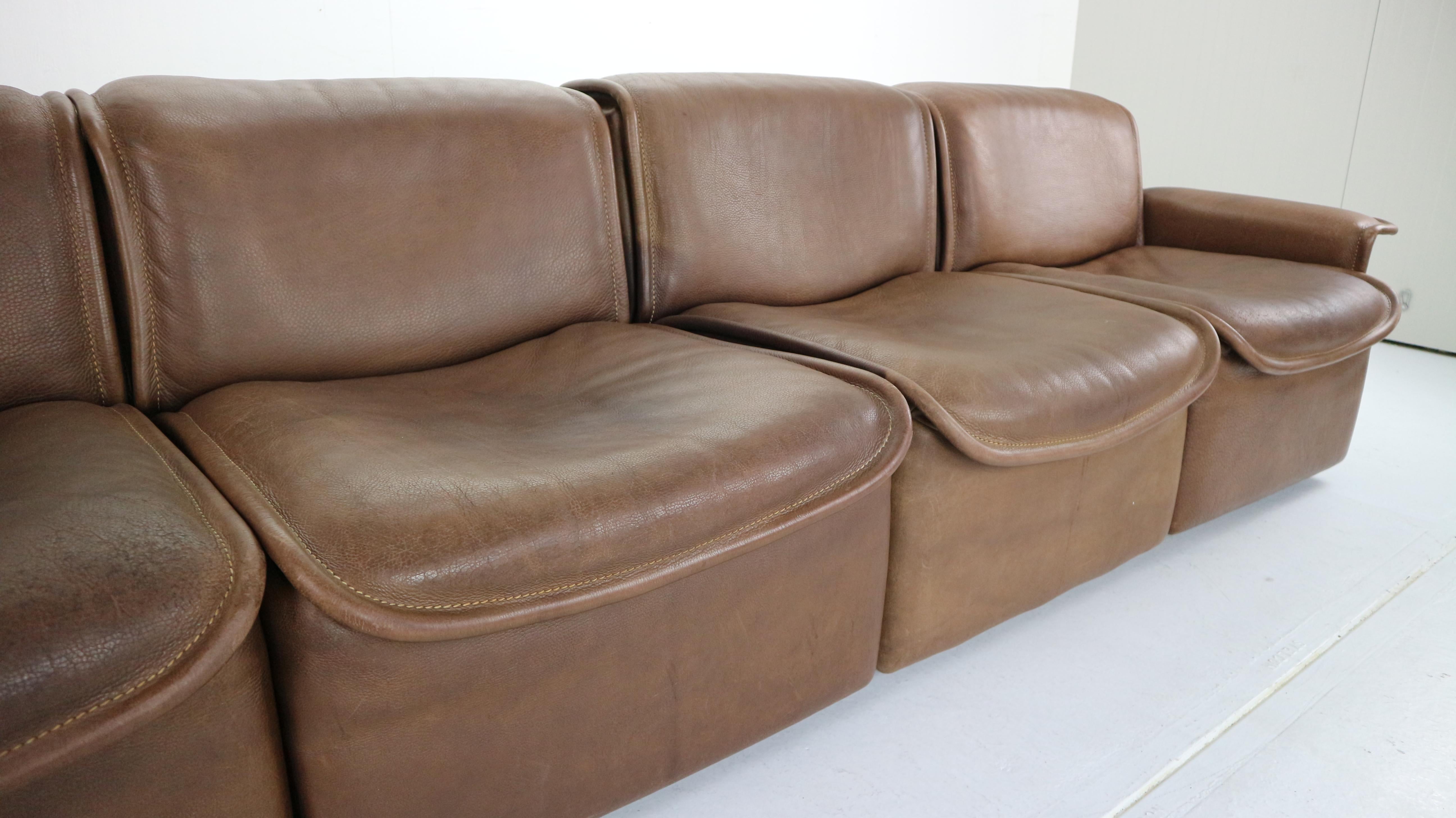 Vintage DS-12 Four-Seat Brown Leather Sofa by De Sede, Switzerland, 1970s 8