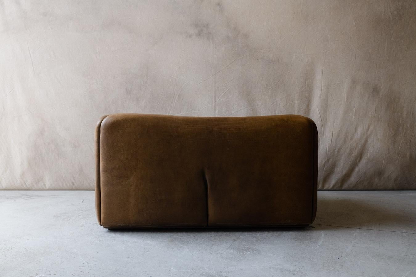 Vintage DS-47 Leather Sofa by De Sede, Circa 1970 For Sale 3
