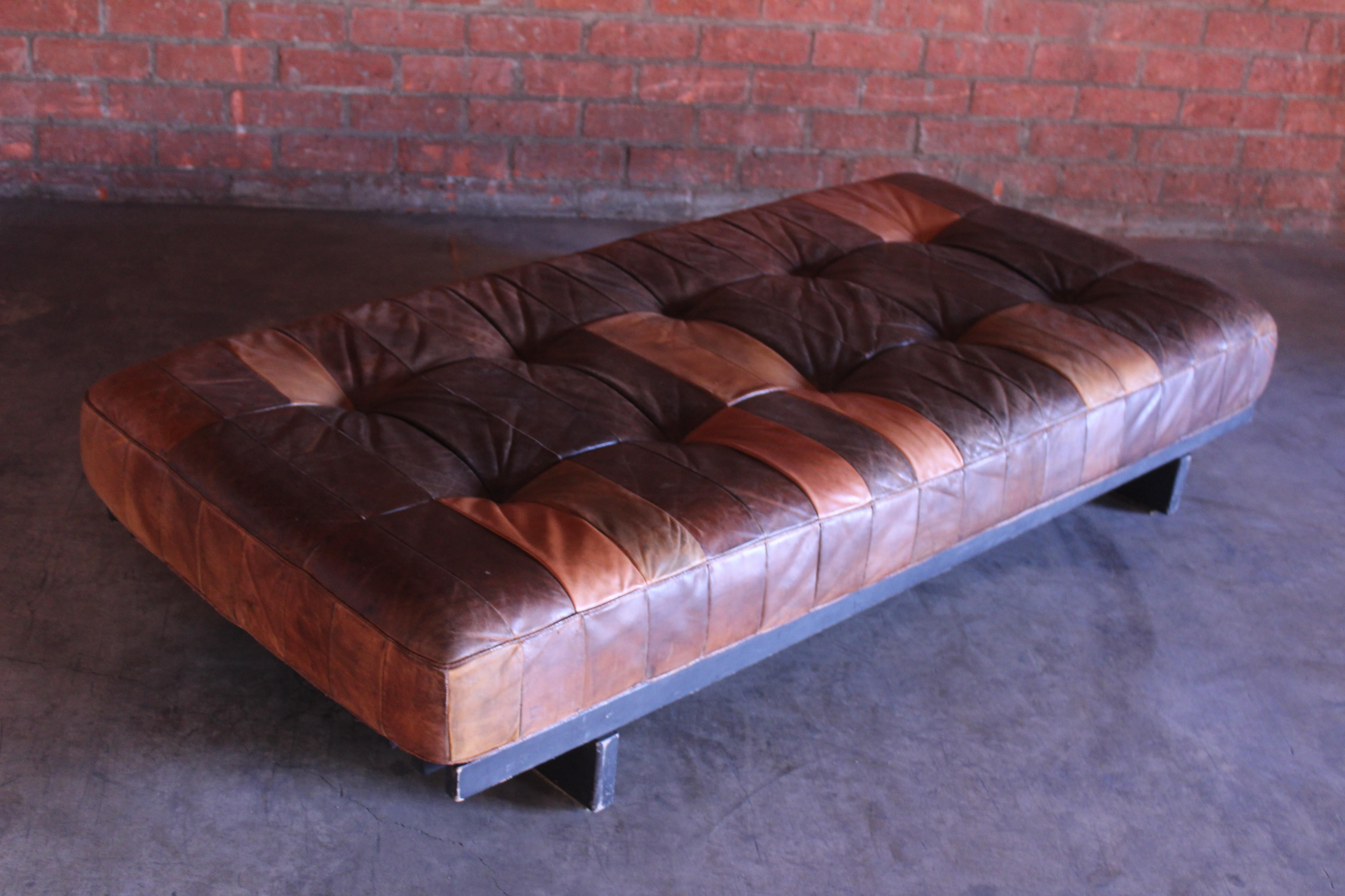 Vintage DS-80 Daybed by De Sede, Switzerland, 1960s In Good Condition For Sale In Los Angeles, CA