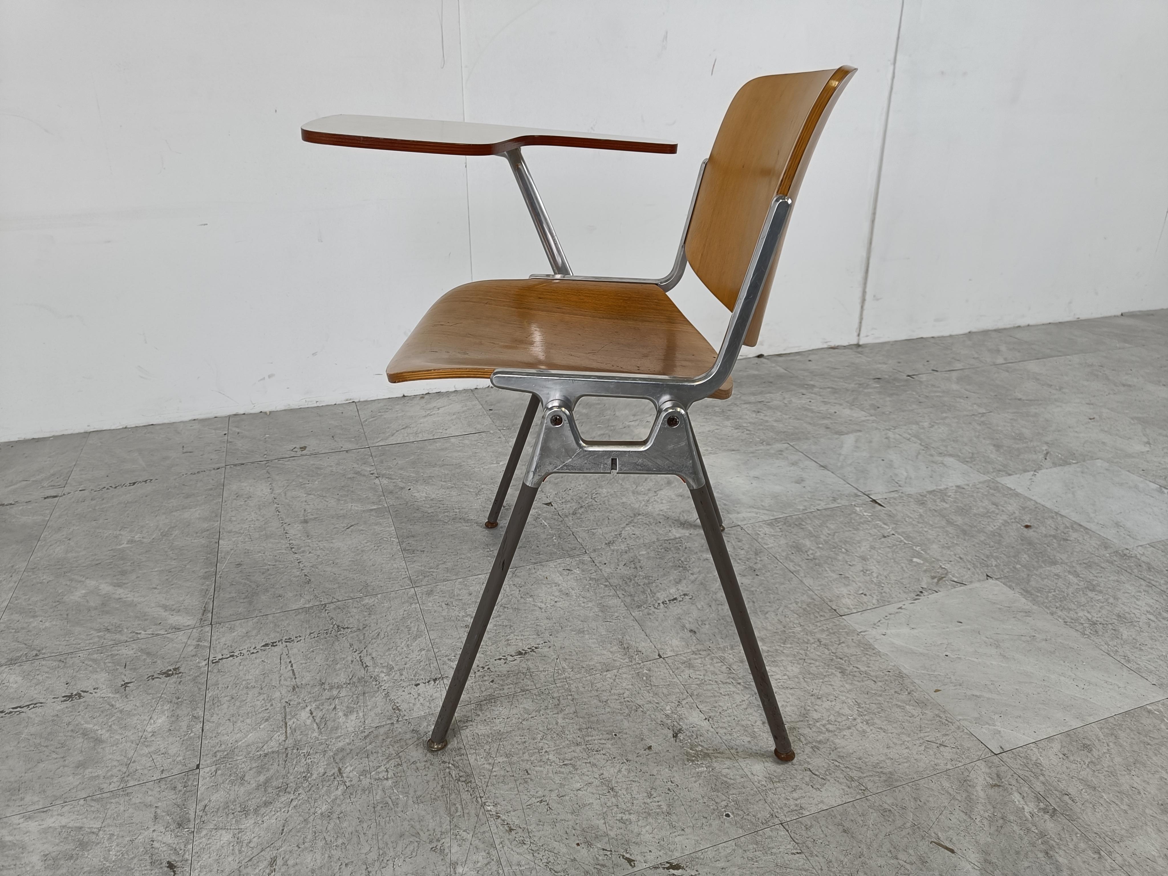 Vintage Dsc 106 Chair by Giancarlo Piretti for Castelli with Folding Table, 1970 For Sale 1