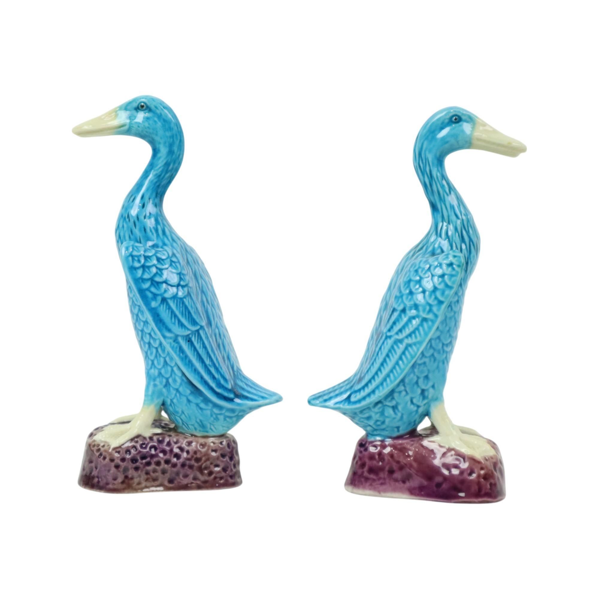 Cinese Figurina d'anatra d'epoca Figura di coppia Porcellana cinese blu 12 cm in vendita