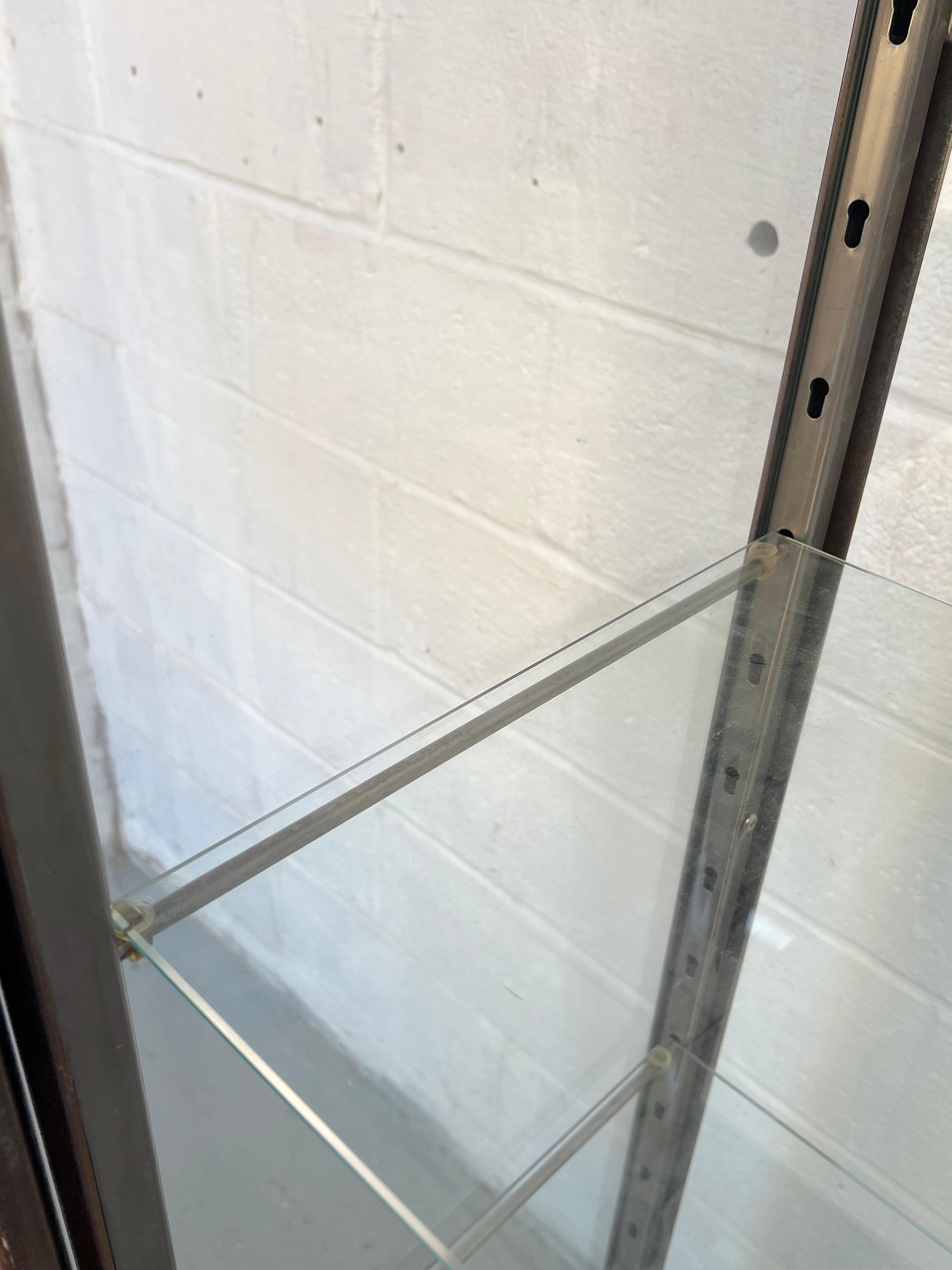 Gabinete de Dentista Vintage Dulton Glass en Bueno Estado en Brooklyn, NY