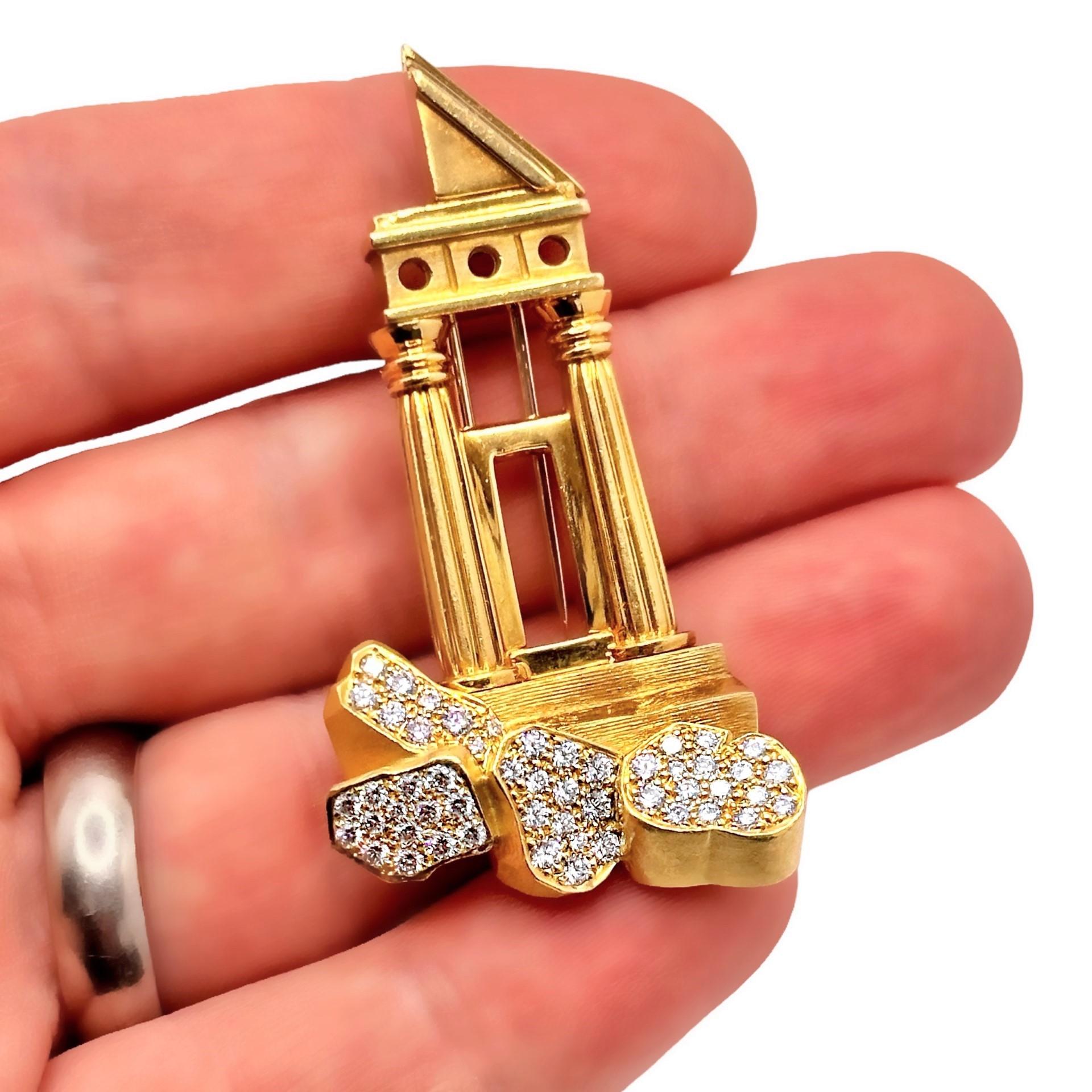 Vintage Dunay Architectural Brooch in 18k Gold and Diamonds For Sale 3