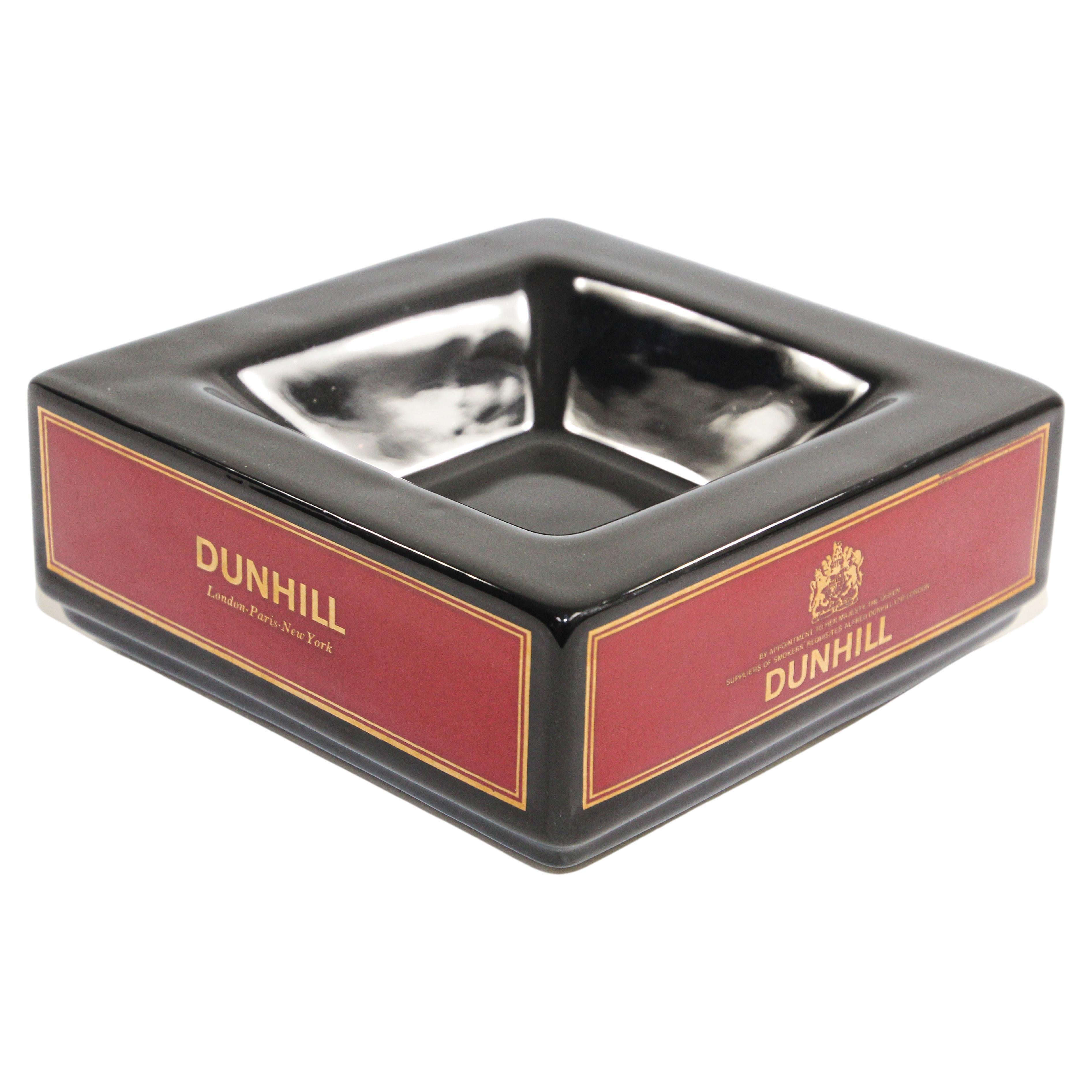 Vintage Dunhil Cigar Ashtray England Black and Red, Collectible In Good Condition For Sale In North Hollywood, CA