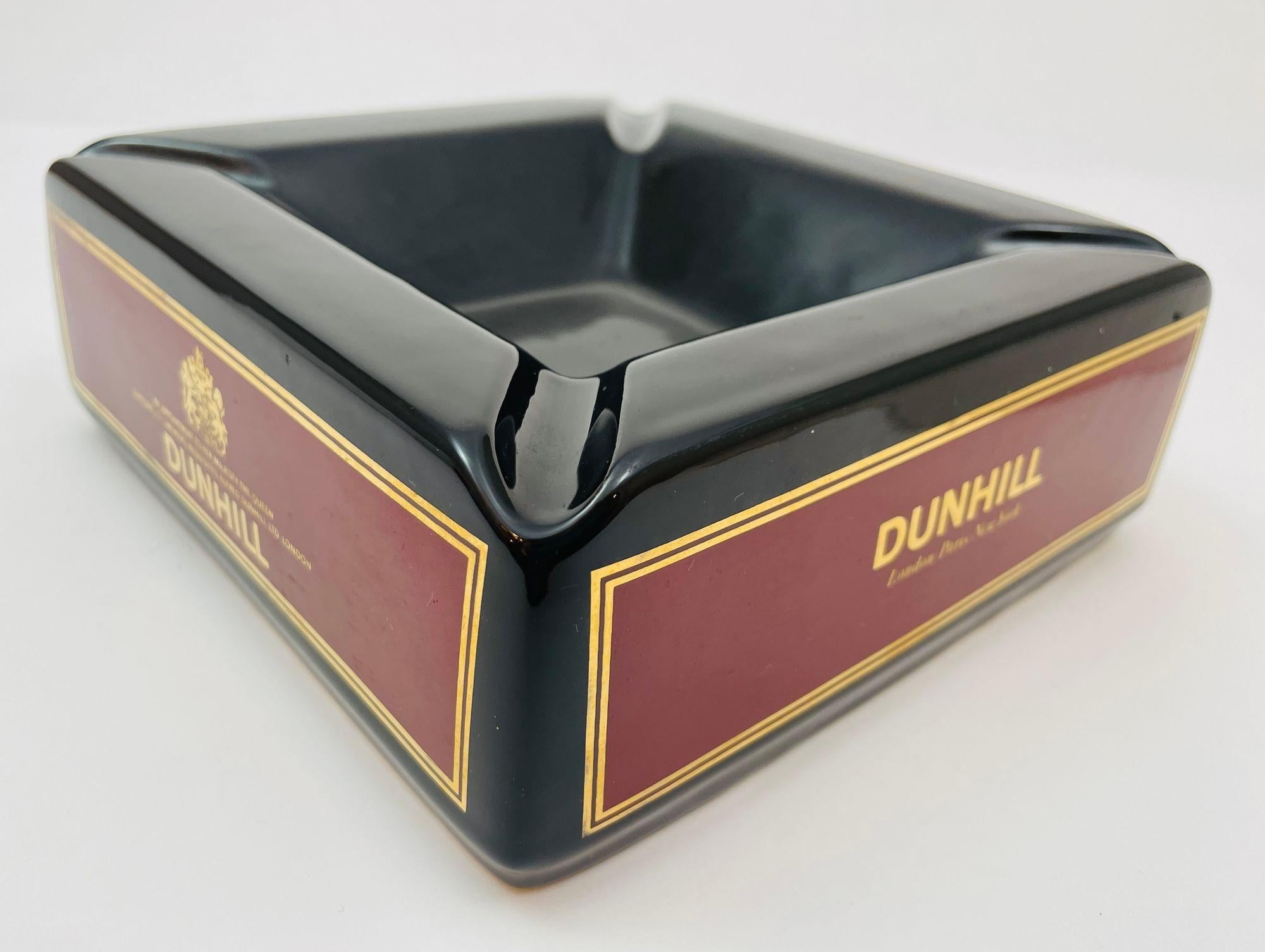 Cenicero Vintage Dunhill Cigarros Inglaterra Negro y Rojo, Coleccionable Años 60 Victoriano