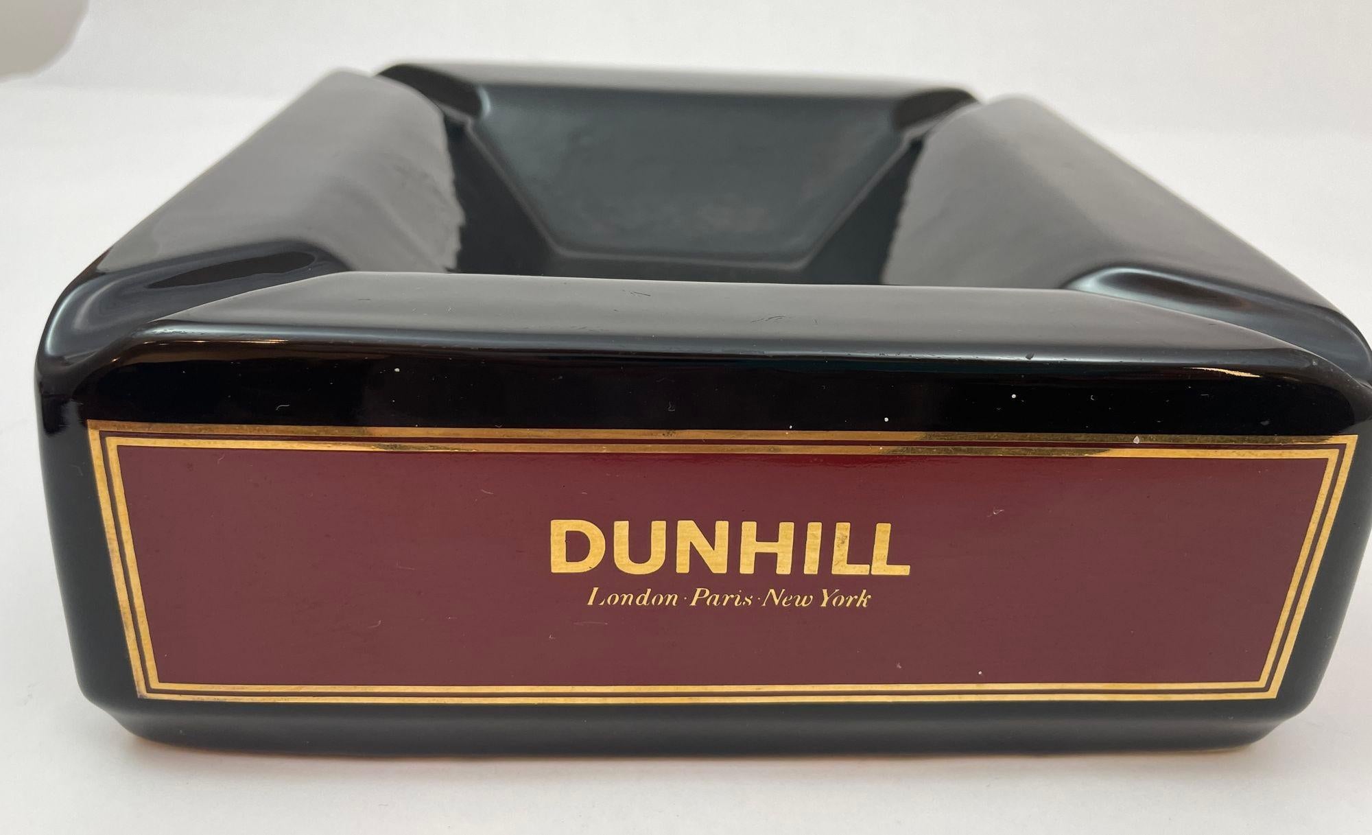 Cenicero Vintage Dunhill Cigarros Inglaterra Negro y Rojo, Coleccionable Años 60 Inglés