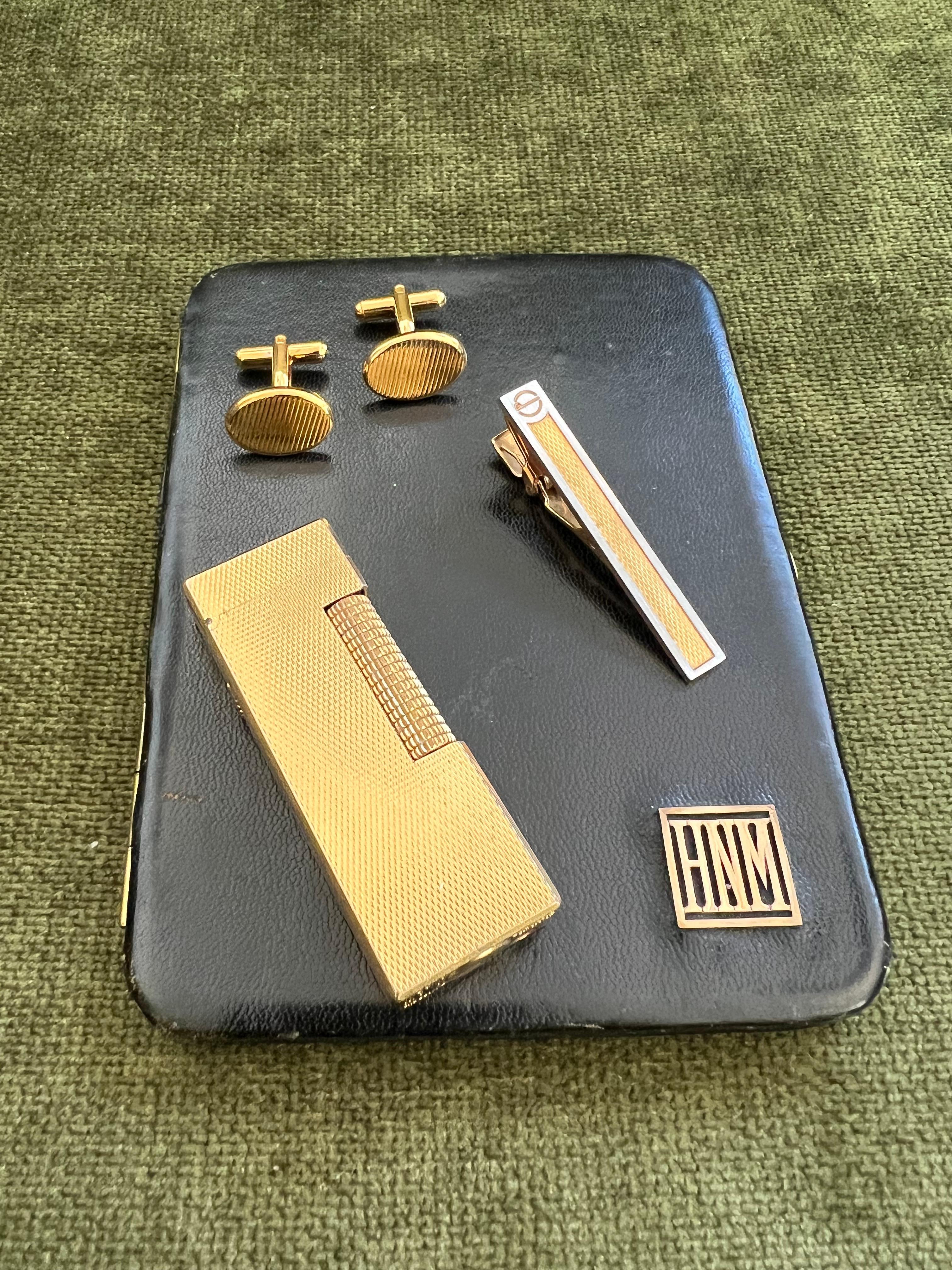 Art Deco Vintage Dunhill Cigarette Case, Lighter & Tie Clip & Heritage Cufflinks Set For Sale