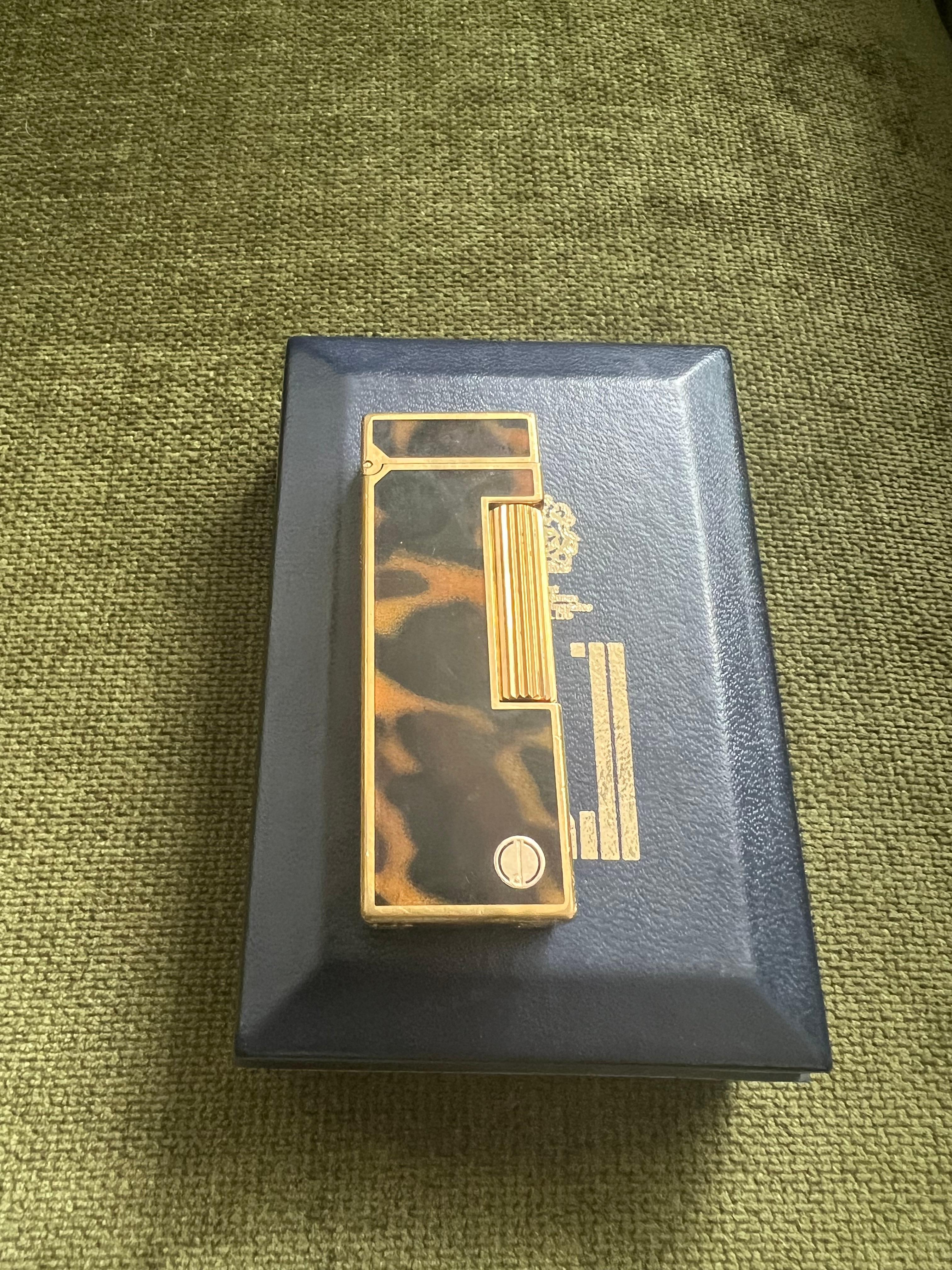 Art Deco Vintage Dunhill Gold Plated Rare Cognac Marble Lacquer Lighter Original Case For Sale