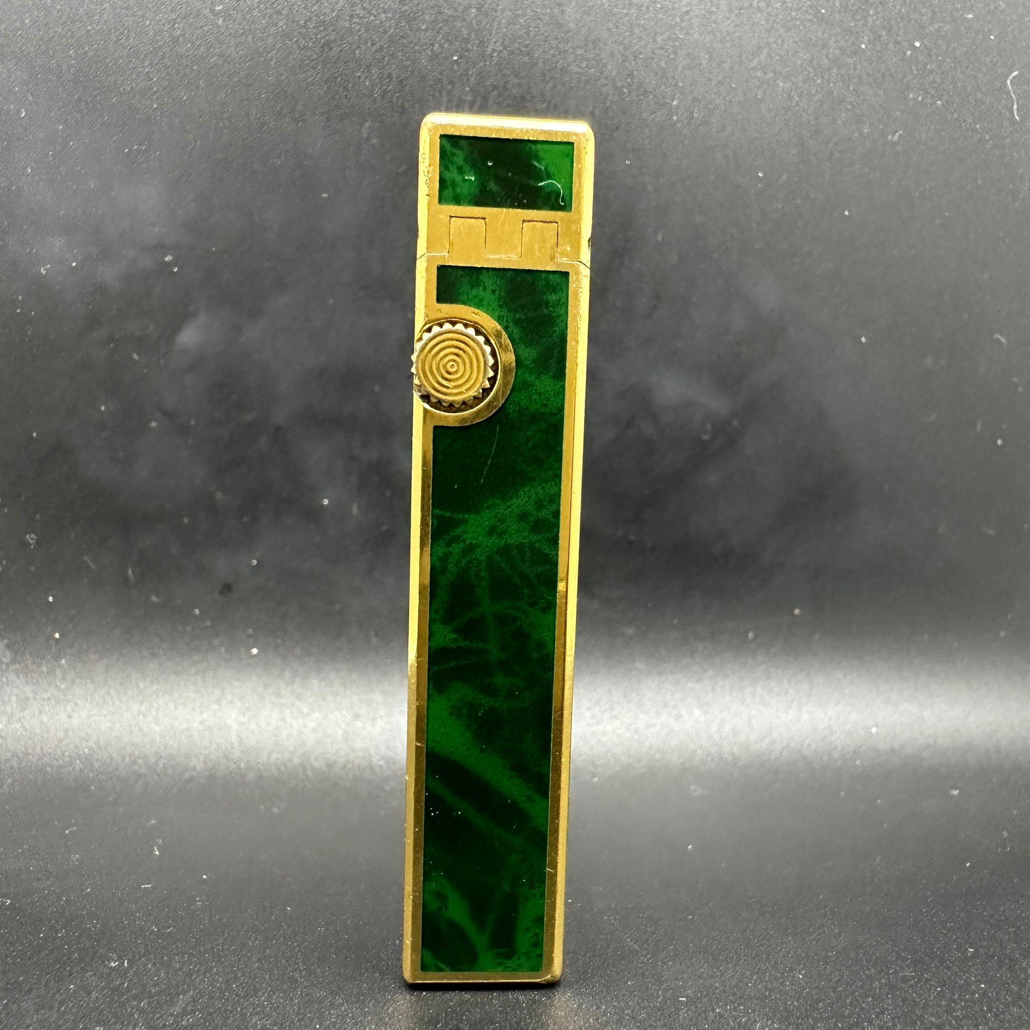 Women's or Men's Vintage Dunhill Rare Green Marble Lacquer & Gold Plated Roller Lighter