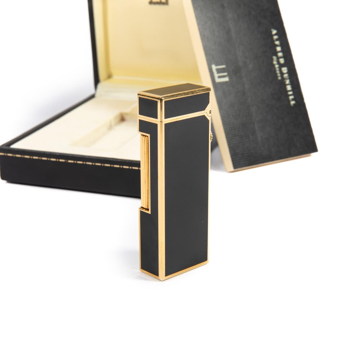 Women's or Men's Vintage Dunhill Rollagas lighter Black Laqcuered Gold Plated In Box 1990s