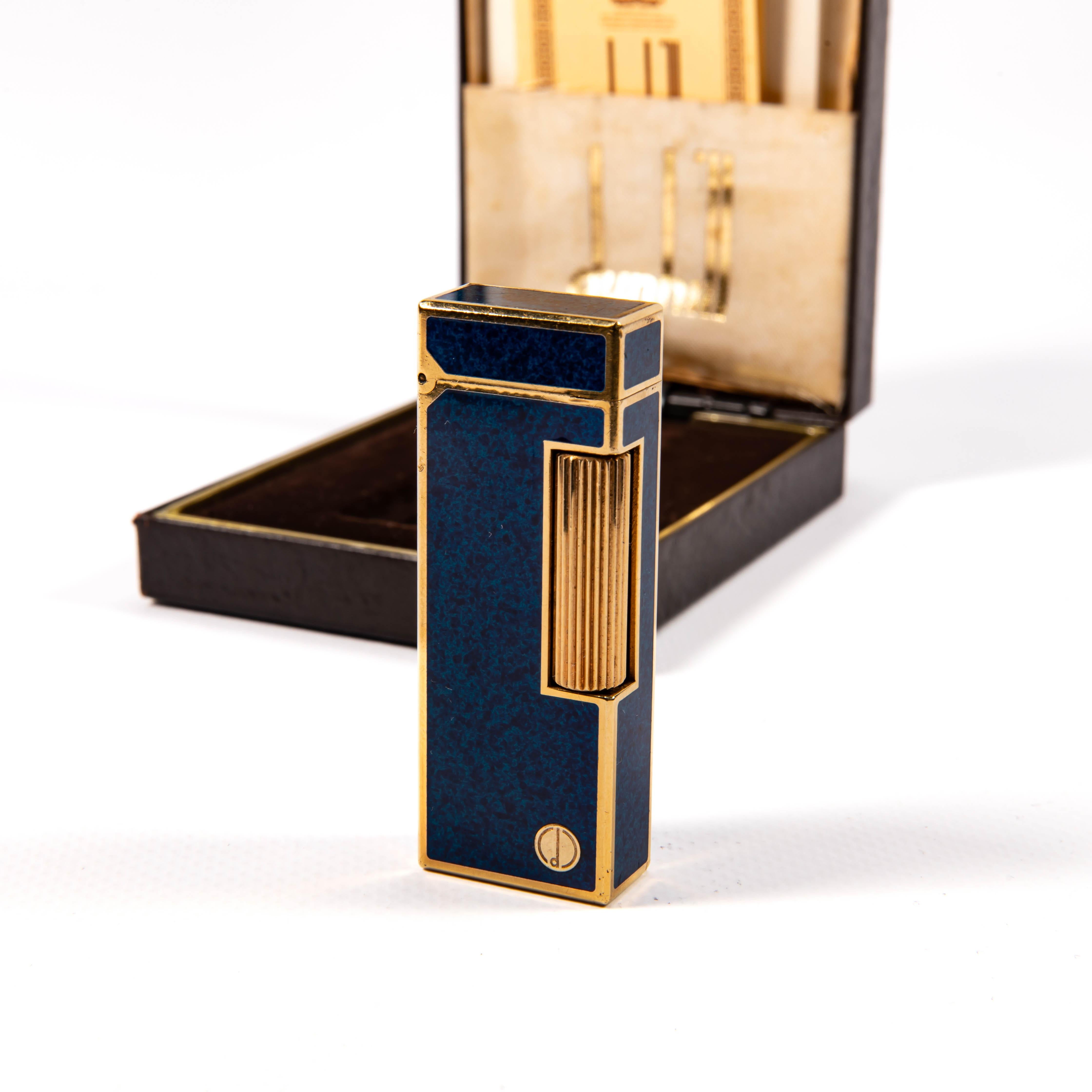 Vintage DUNHILL Rollagas Lighter Lapis Lazuli Lacquered in Box 1980s In Good Condition For Sale In DELFT, NL