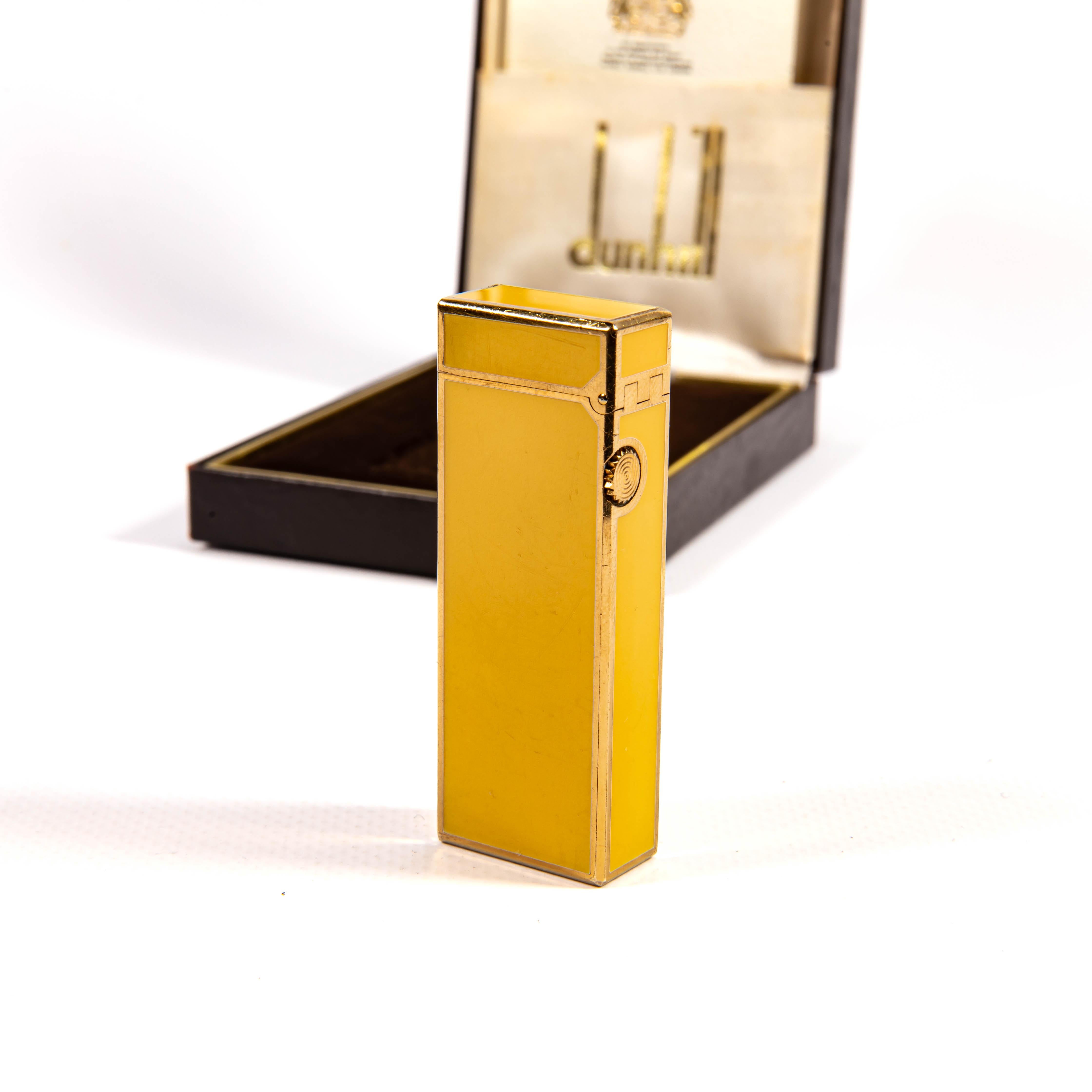 Vintage Dunhill Rollagas Lighter Yellow Lacquered in Box 1970s en vente 1