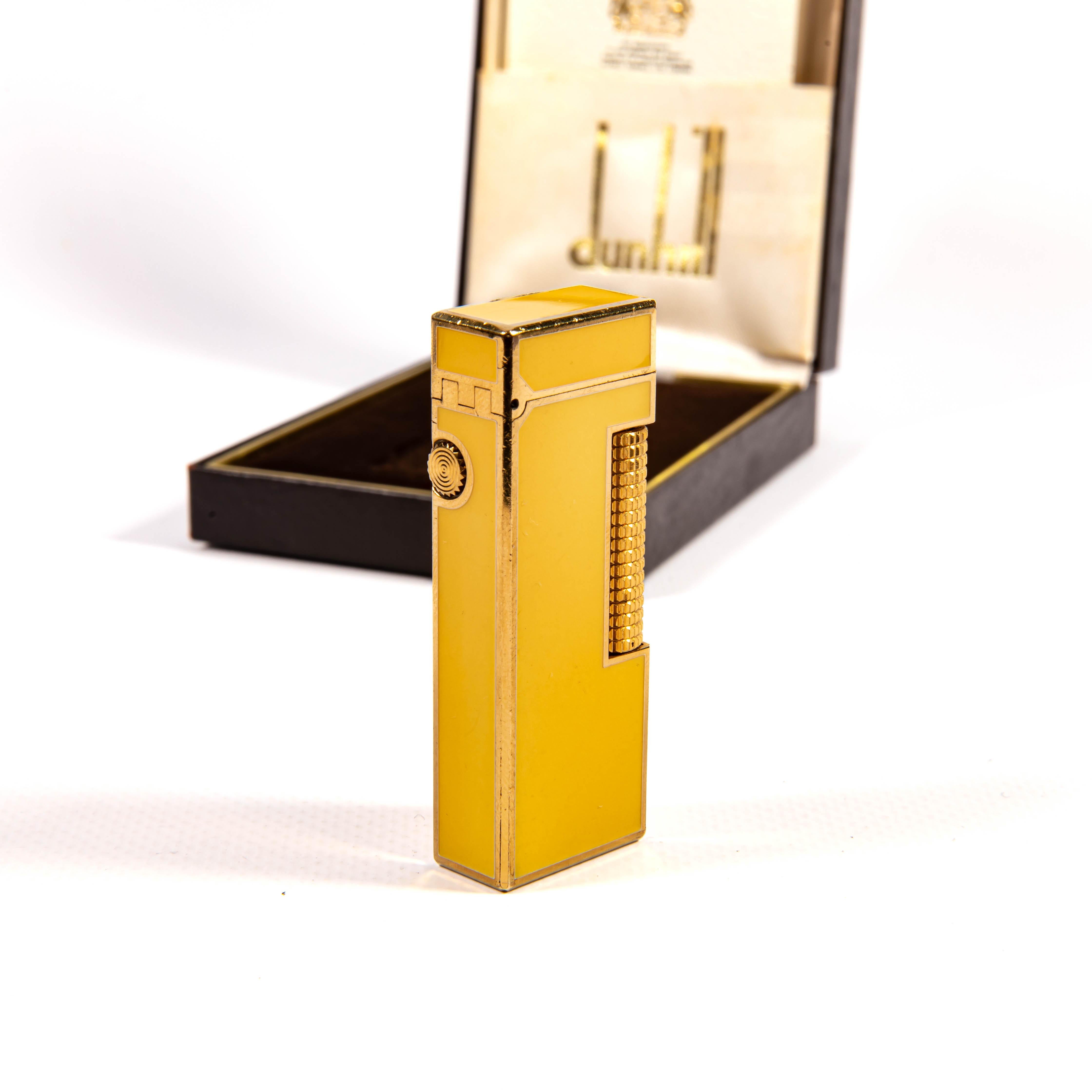 Vintage Dunhill Rollagas Lighter Yellow Lacquered in Box 1970s en vente 2