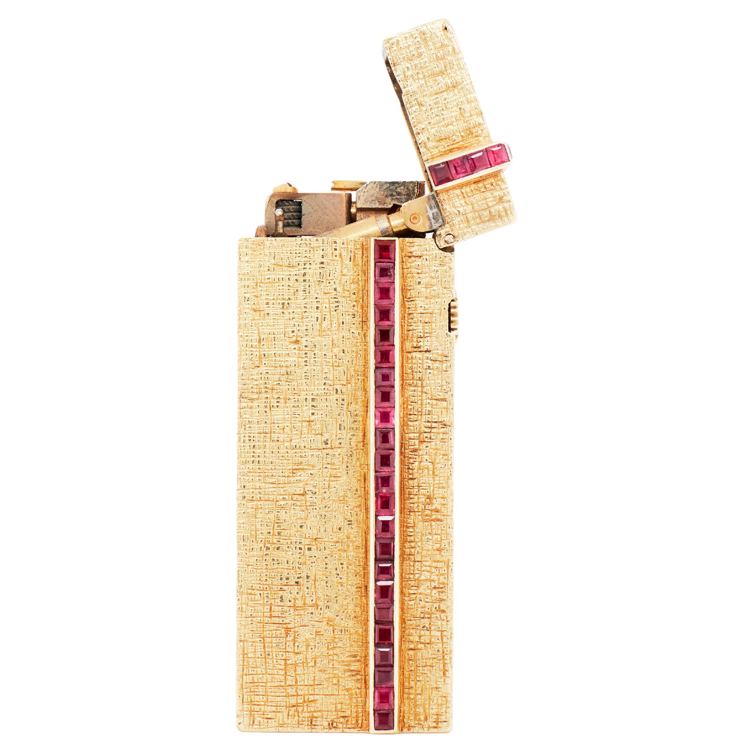 Vintage Dunhill Ruby and Textured 18K Gold Rectangular Cigarette Lighter, 1975