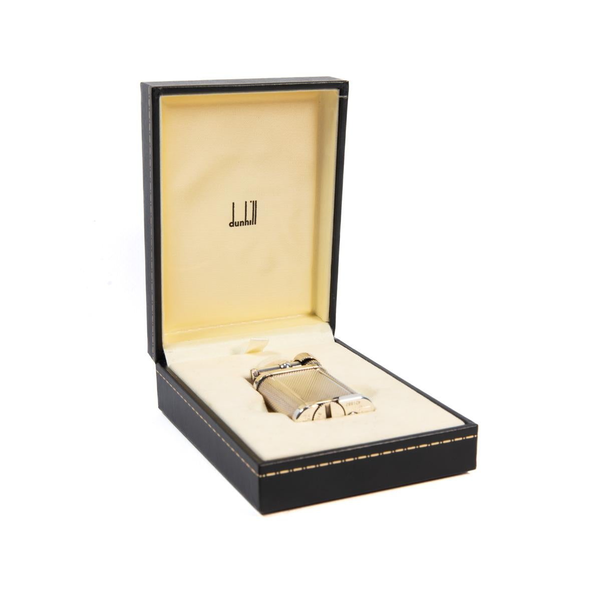 Vintage Small Dunhill Unique lighter Silver Plated Barley In Box 1970s

The iconic Dunhill name is known for quality, well-made cigarette lighters and other smoking implements. The company’s origin can be traced to Alfred Dunhill opening his first