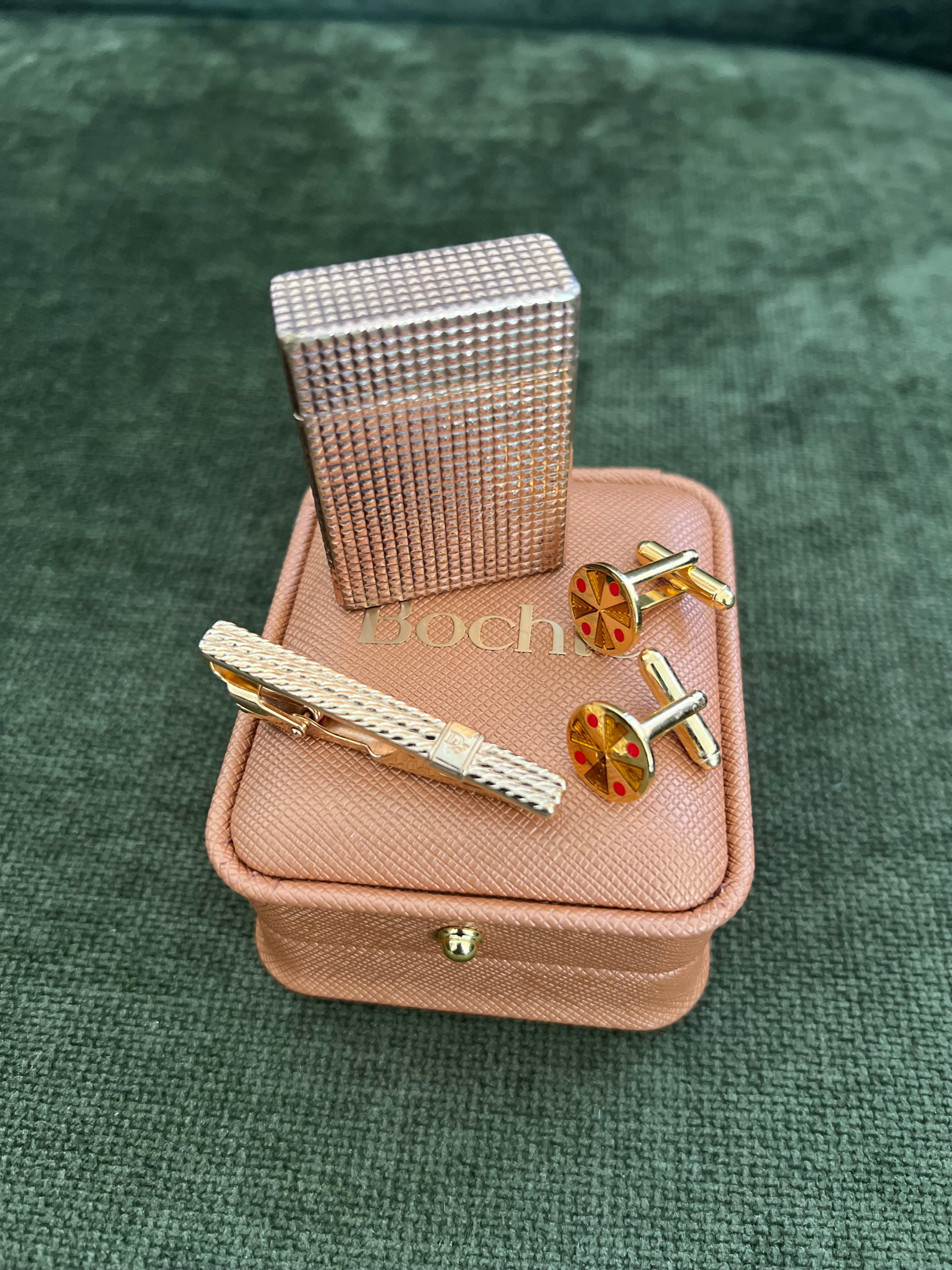 Vintage Dupont Lighter, British Heritage Cufflinks & Dior Neck Tie Gift Set In Excellent Condition For Sale In New York, NY