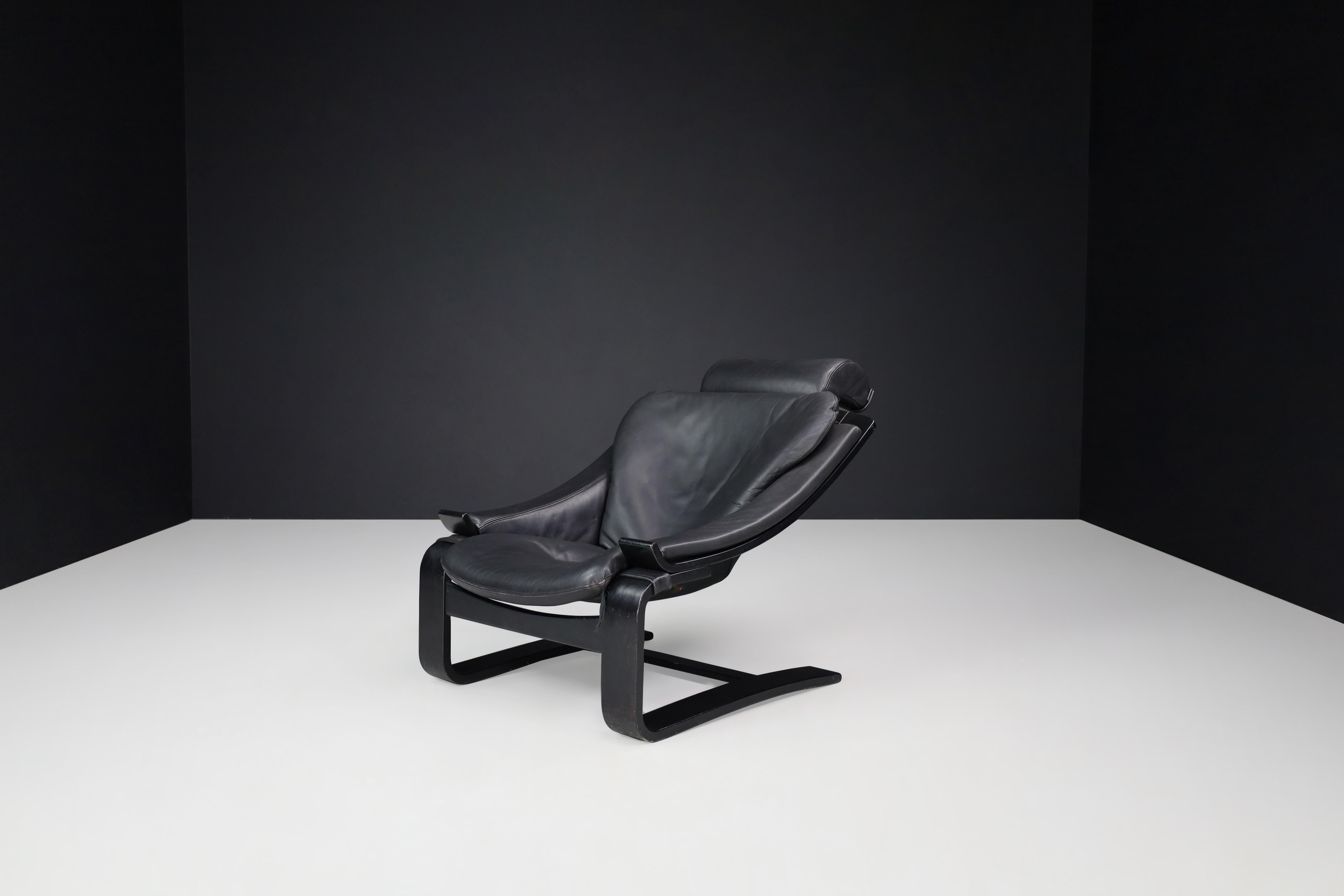 Modern Vintage Dutch Bentwood and Leather Lounge Chair by Sonja Wasseur, 1970s For Sale