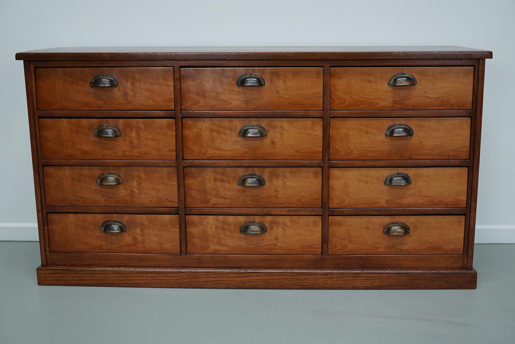 Boticario / Archivador Vintage Holandés de Cerezo, Años 30 Haya en venta