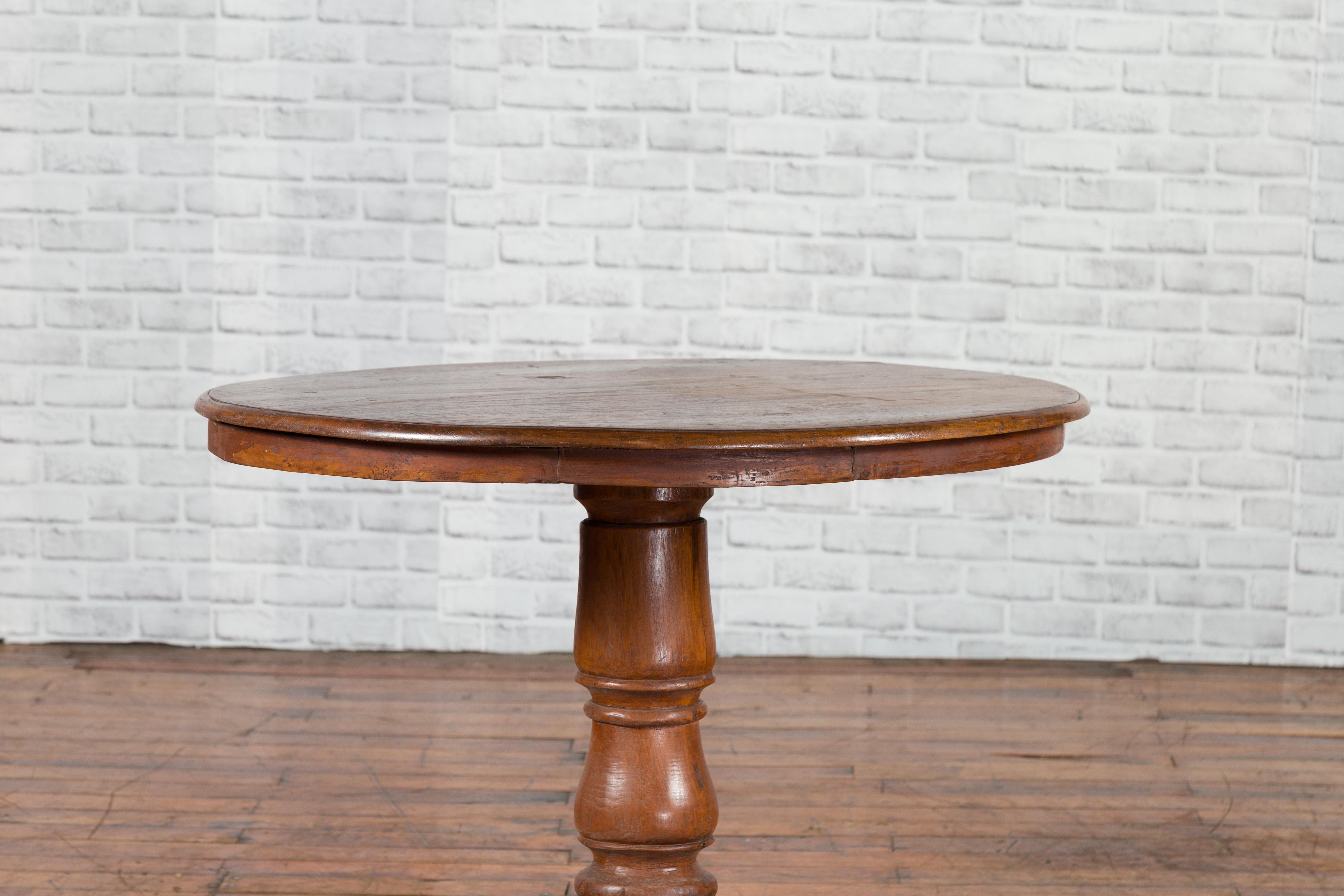 Vintage Dutch Colonial Indonesian Round Top Pedestal Table with Tripod Base For Sale 4