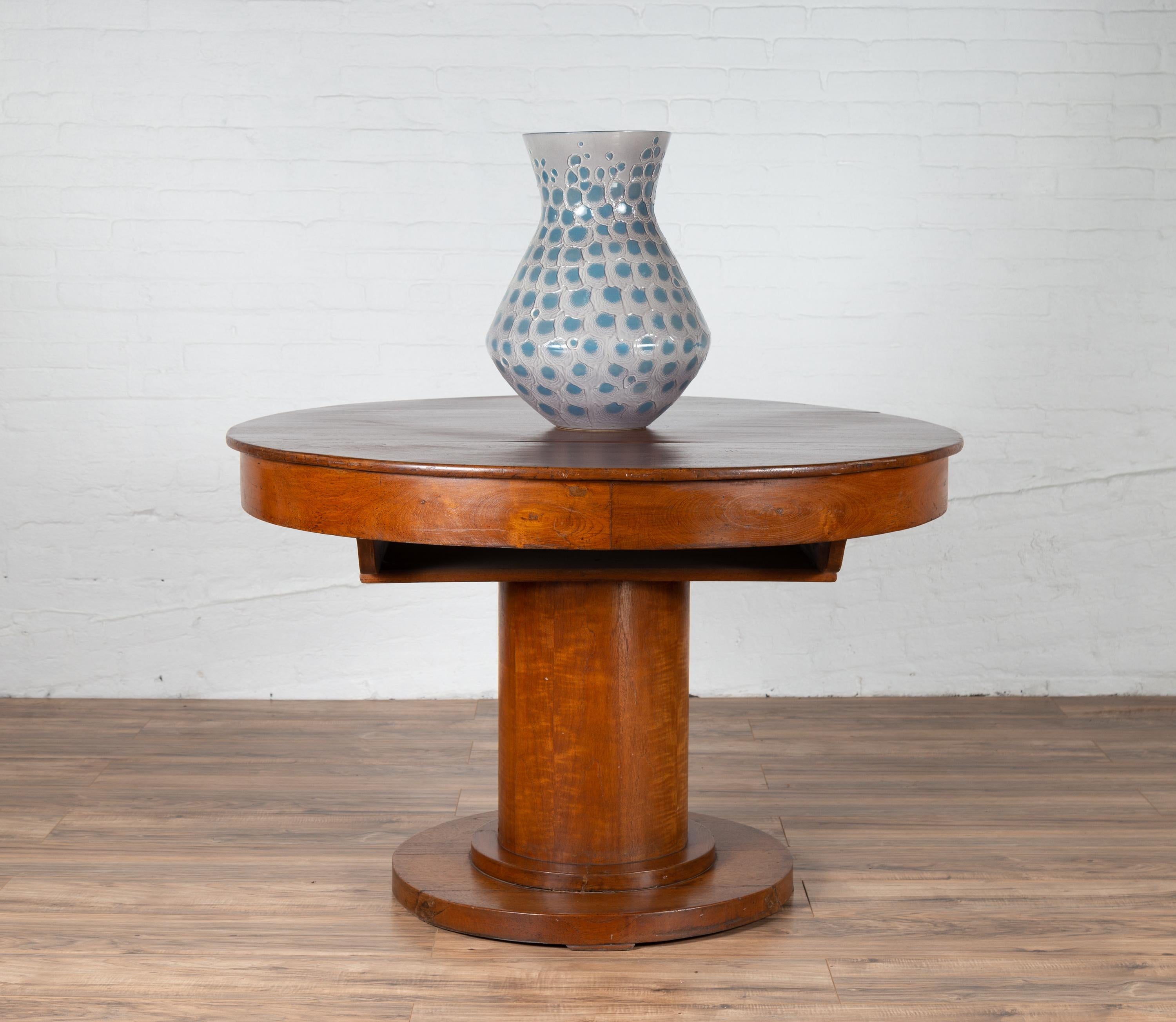 vintage pedestal table