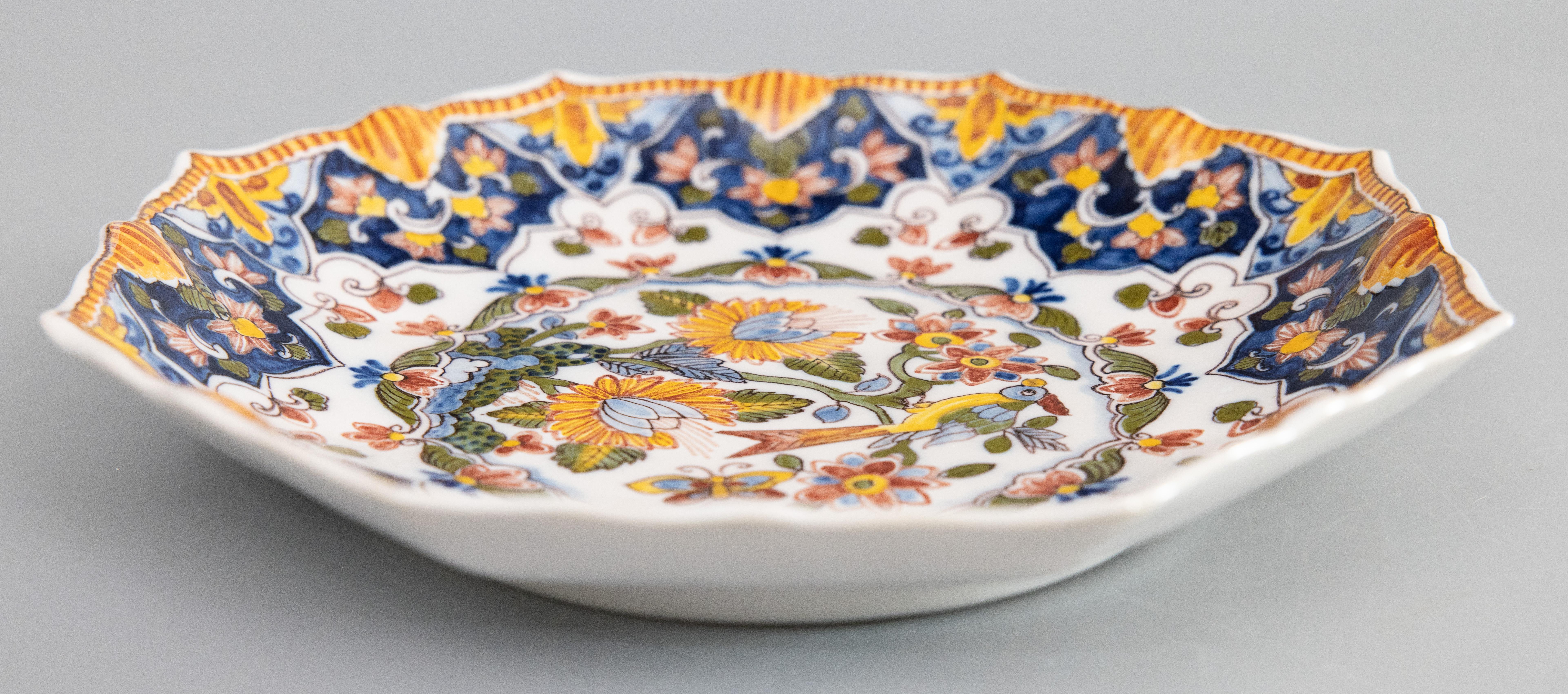 Vintage Dutch Delft Faience Polychrome Octagonal Floral Bird Wall Plate, c. 1940 In Good Condition For Sale In Pearland, TX