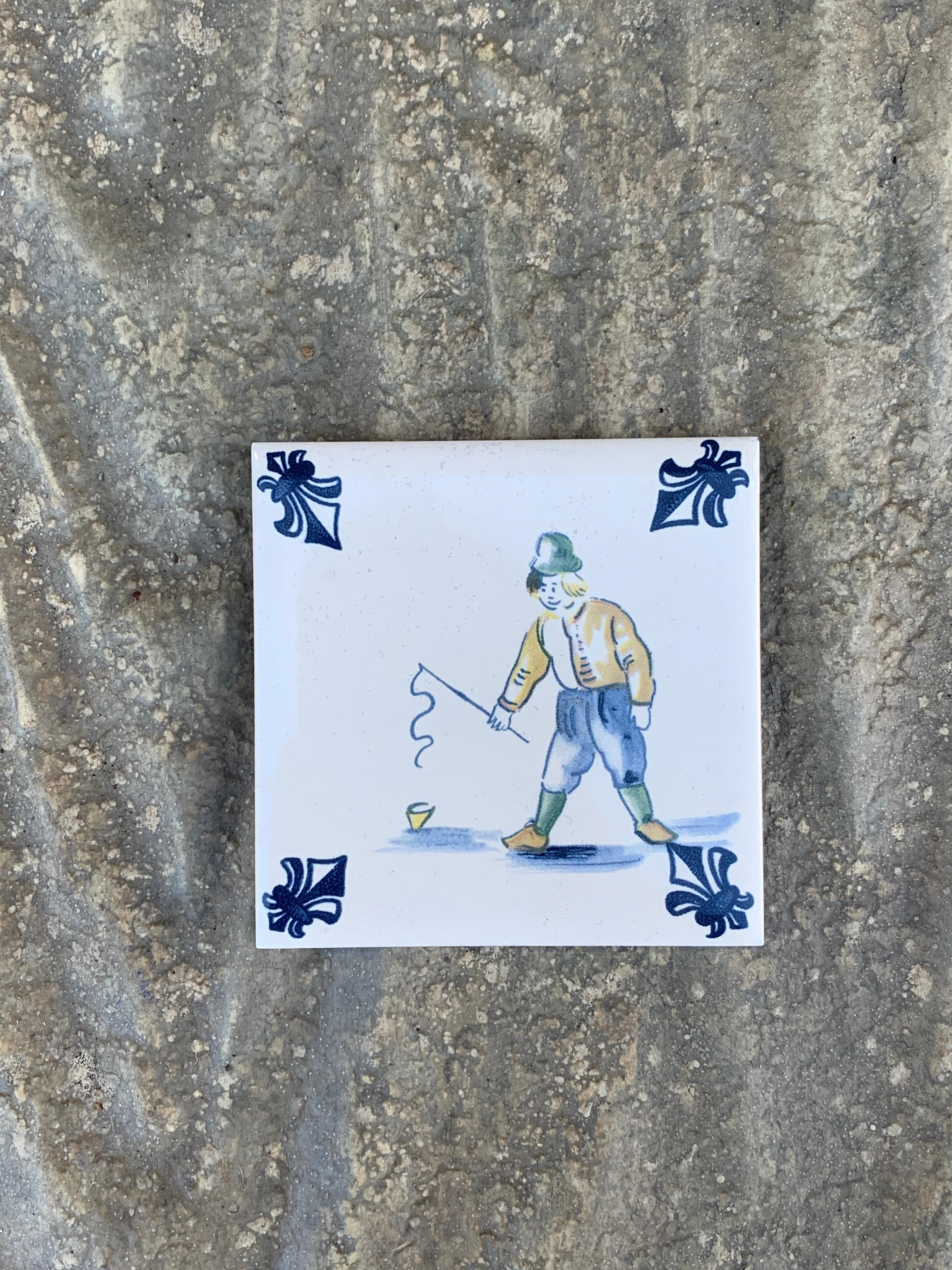 Vintage Dutch Delft Style Craftsmen Blaue und Weiße Kacheln, Paar (20. Jahrhundert) im Angebot