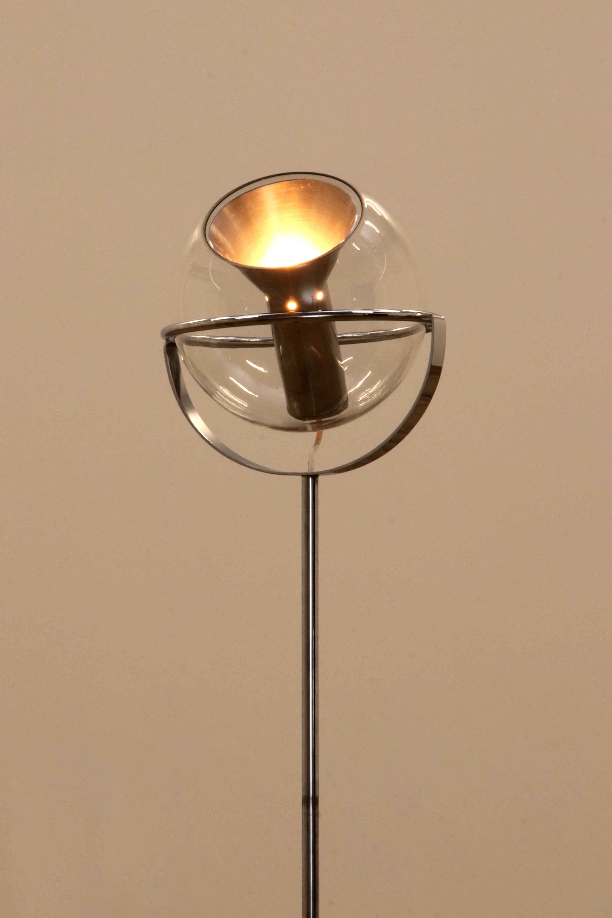 Vintage Dutch design Globe Floor lamp Frank Ligtelijn Raak, 1960 For Sale 1
