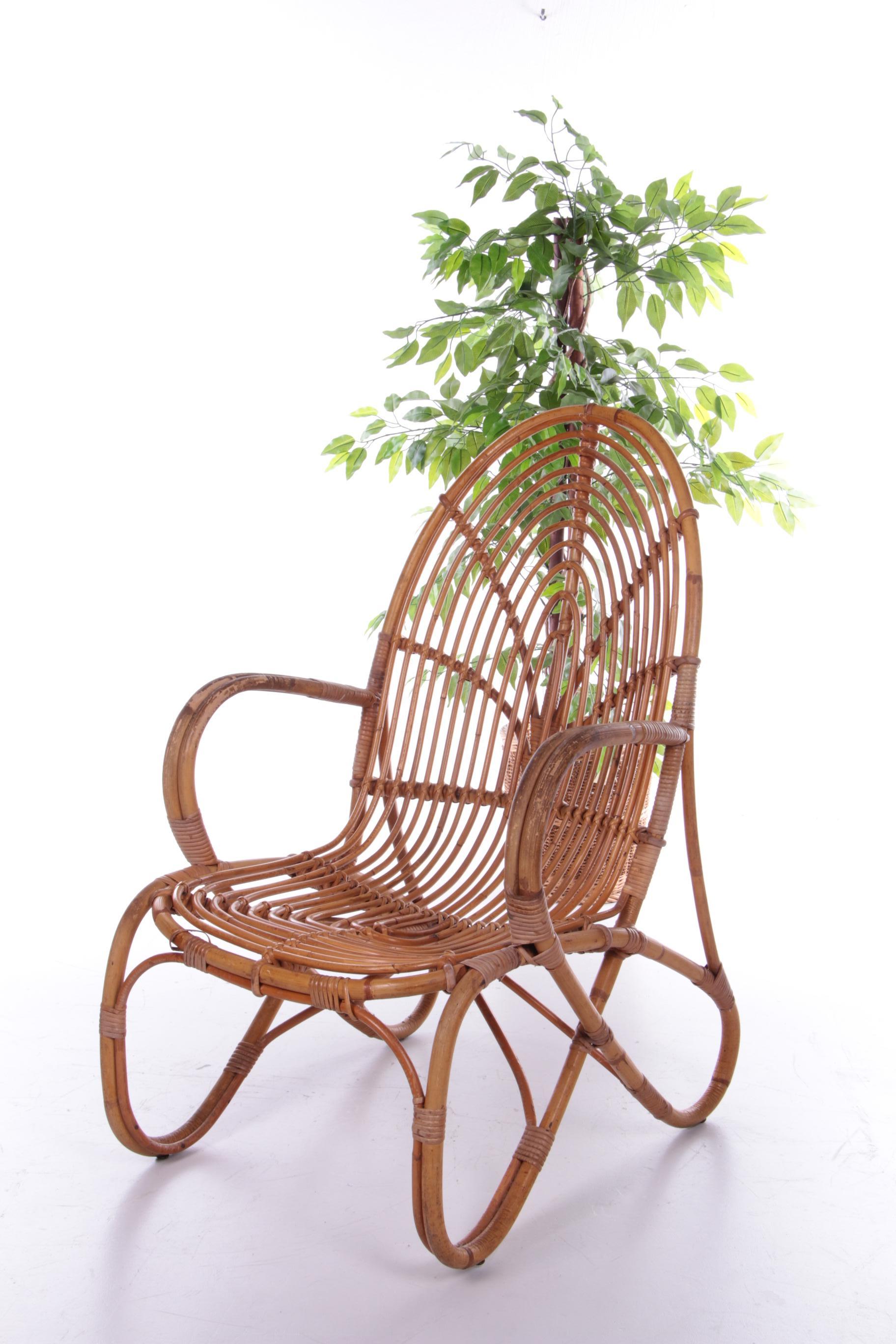 Vintage Dutch design rattan lounge chair Rohe Noordwolde

The sun comes out again, ideal to restyle your living room or garden room with this unique rattan chair. Manufacturer: Rohe Noordwolde. Period: 1960s. Due to its beautiful organic design