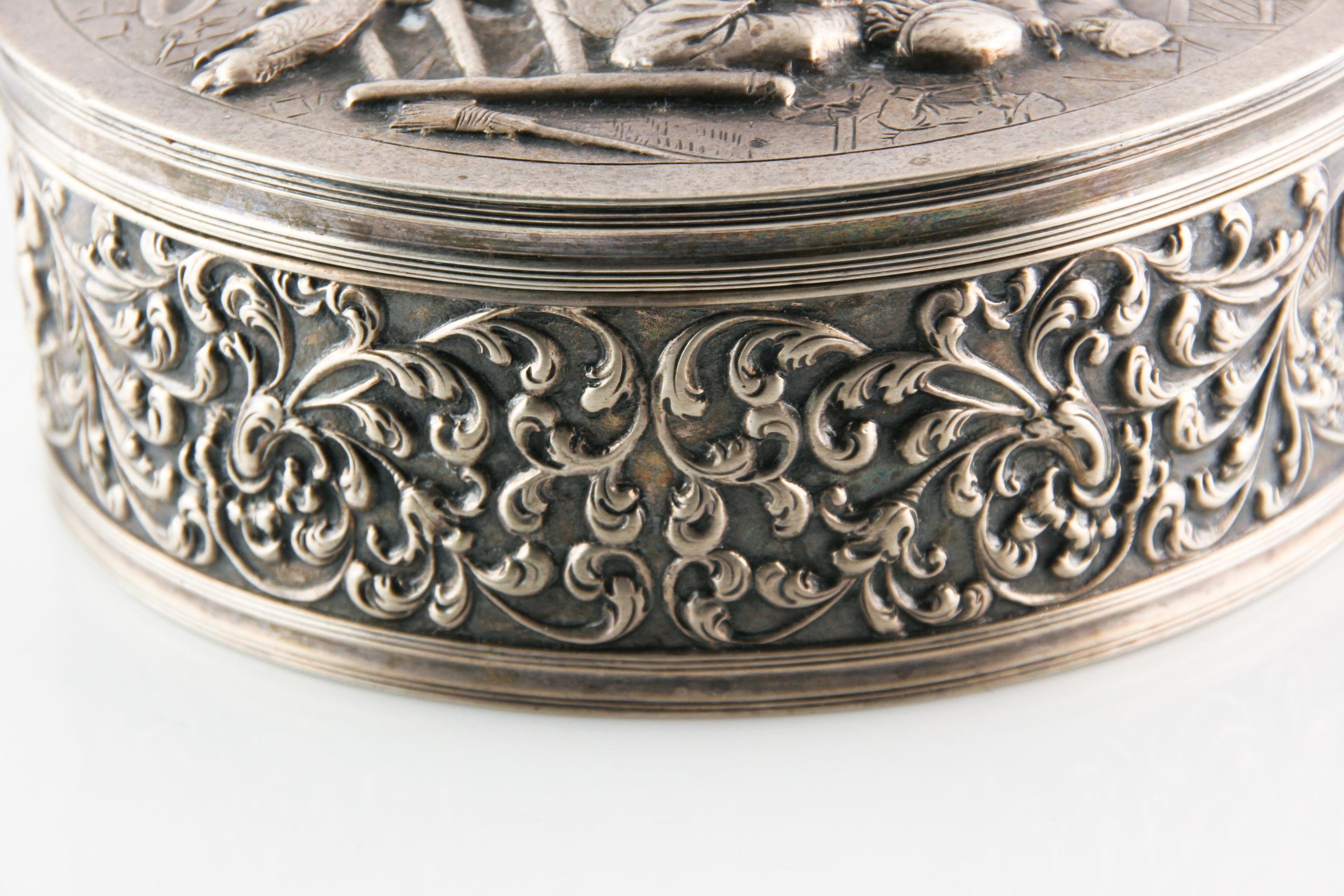 Artisan Vintage Dutch Fine Silver Repousse Trinket Box 'before 1953' For Sale