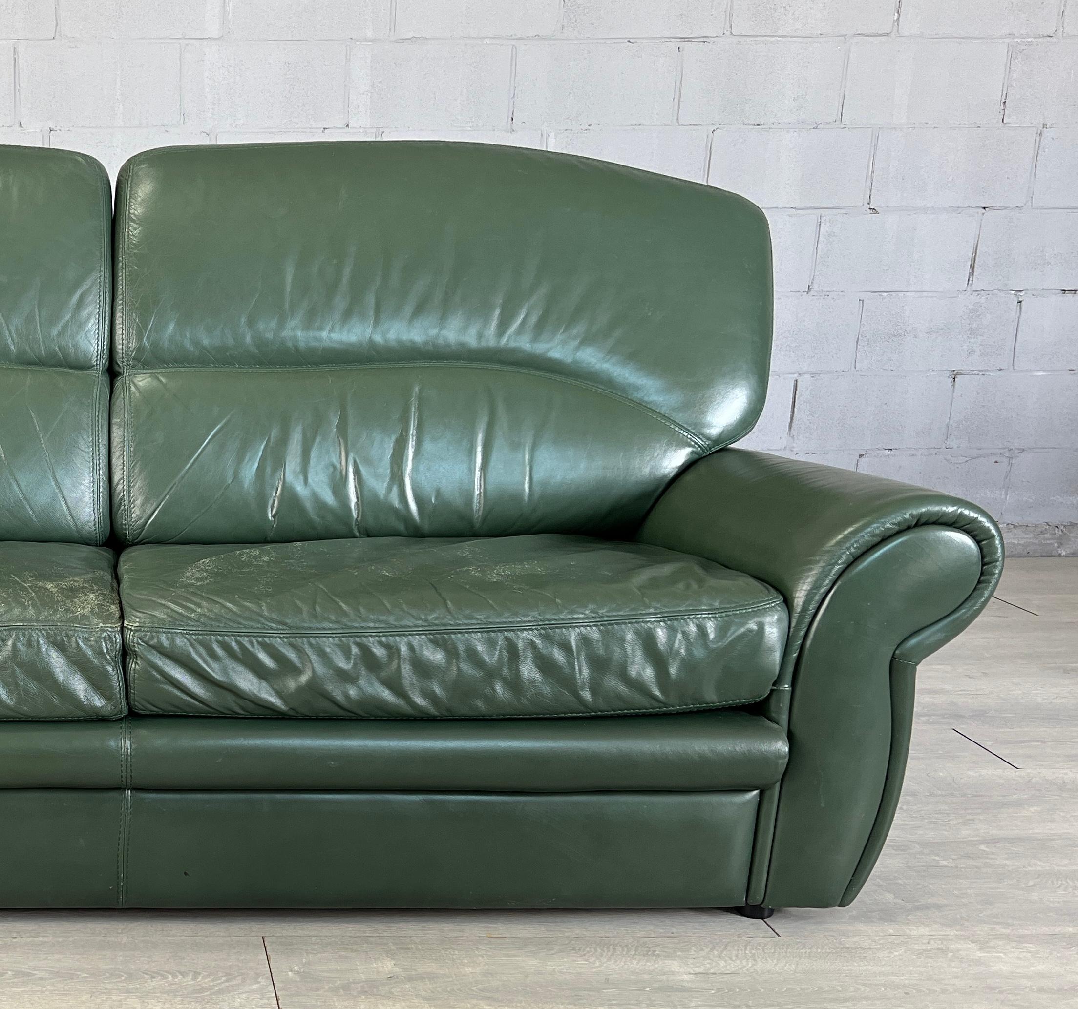 Vintage Dutch Green Ledersofas - Ein Paar im Angebot 1
