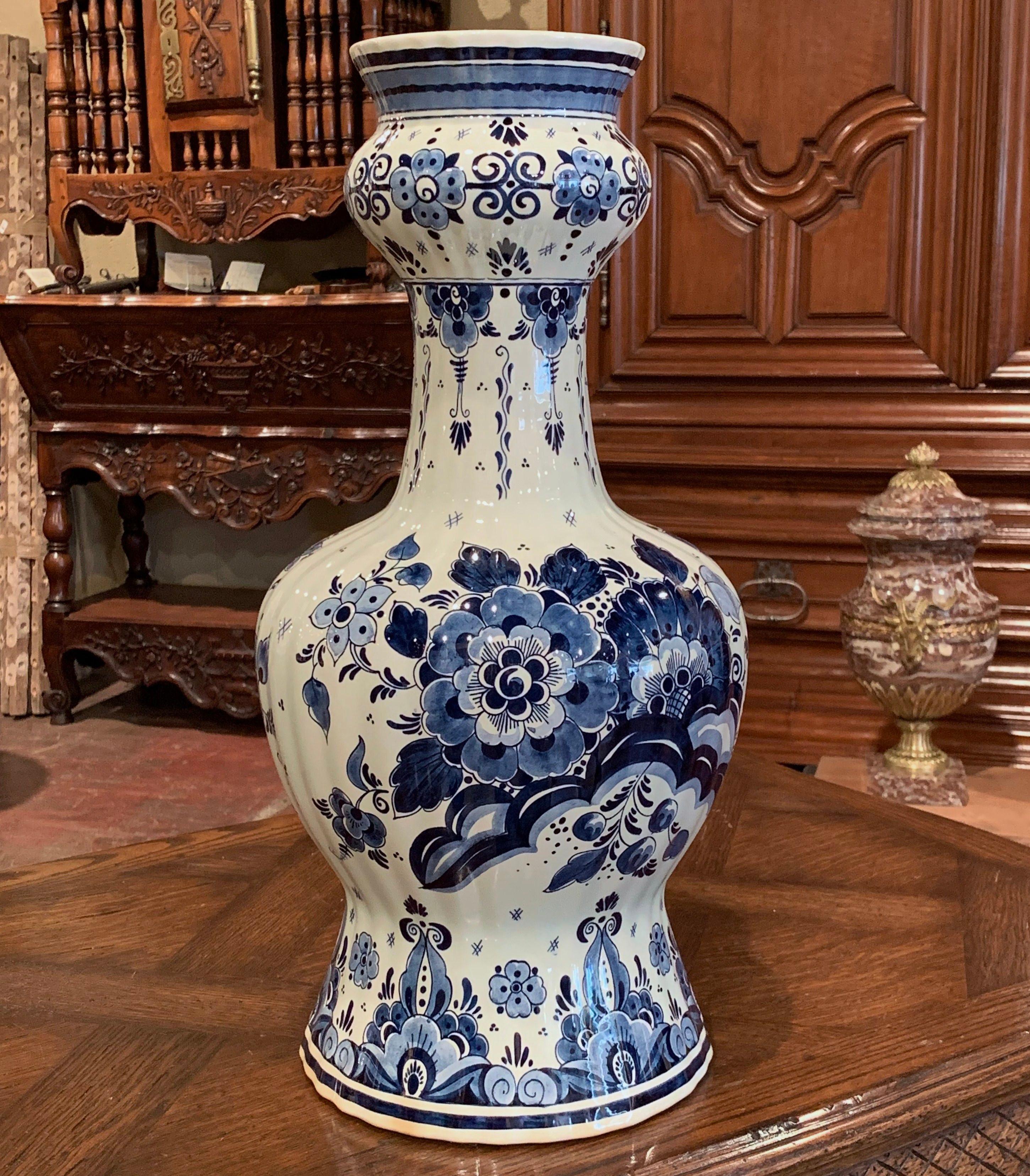 Vintage Dutch Hand Painted Blue and White Delft Faience Vase 1