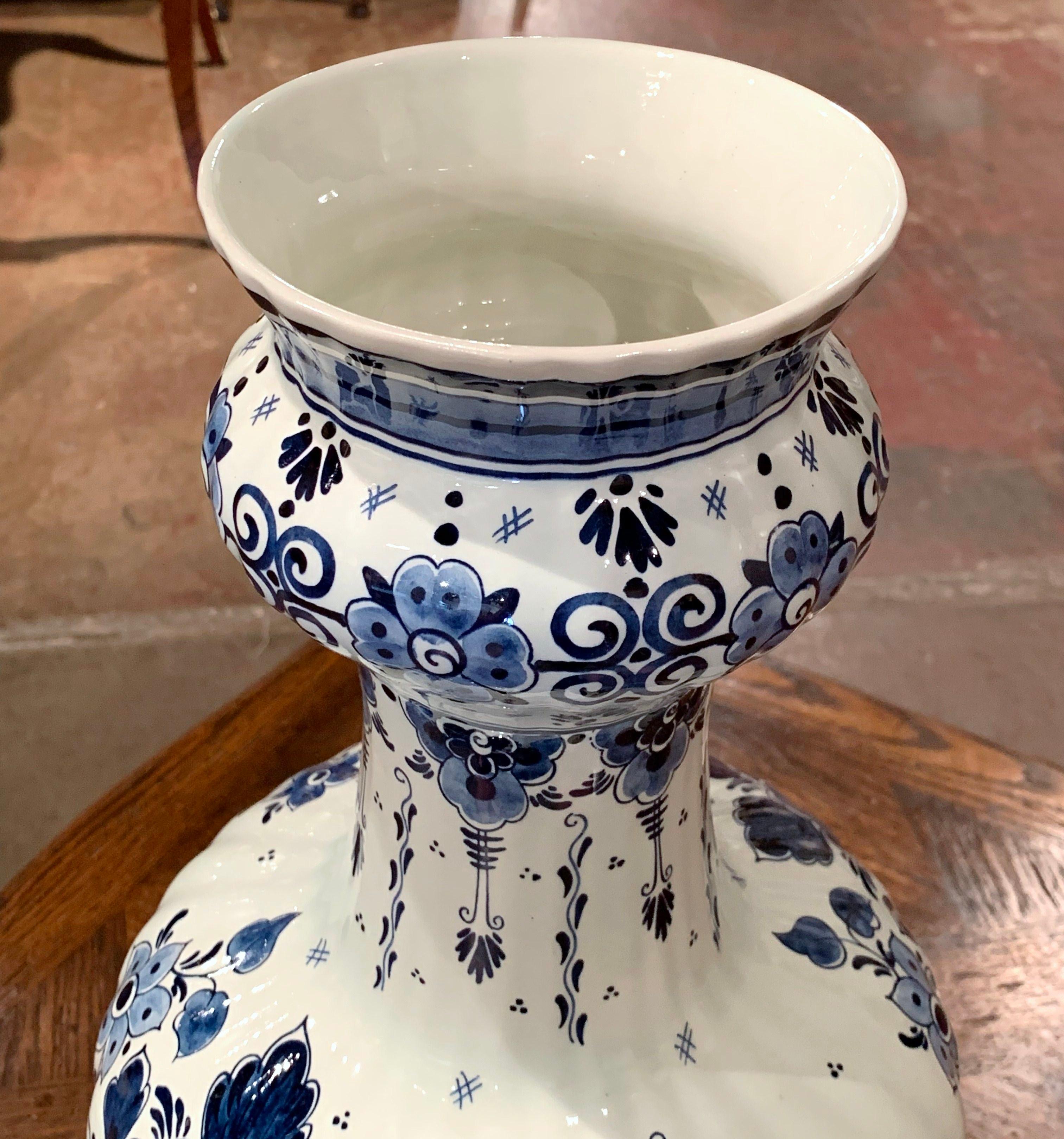 Vintage Dutch Hand Painted Blue and White Delft Faience Vase 2